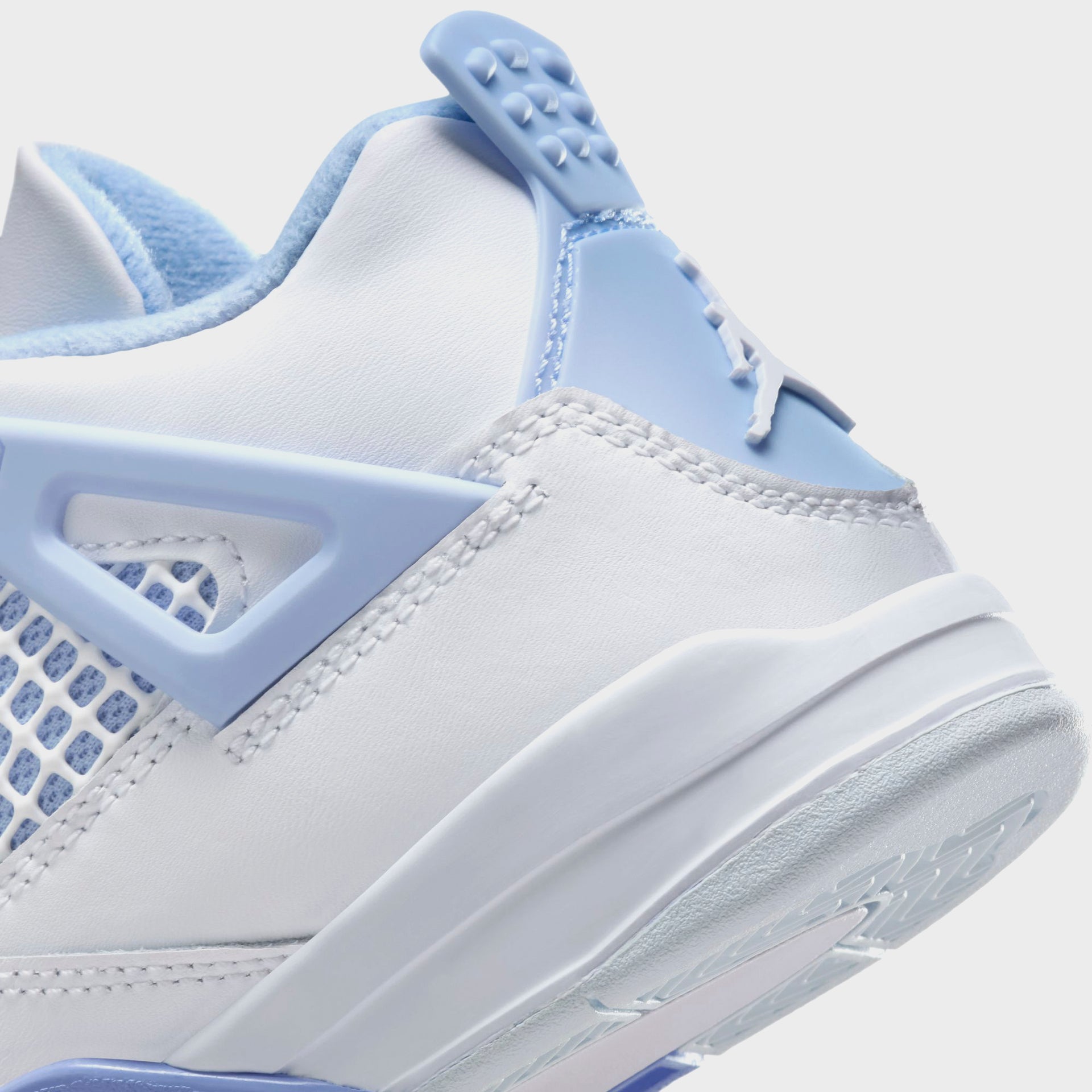 Jordan PS Air Jordan 4 Retro - White / Aluminum / Blue Tint / Oil Green