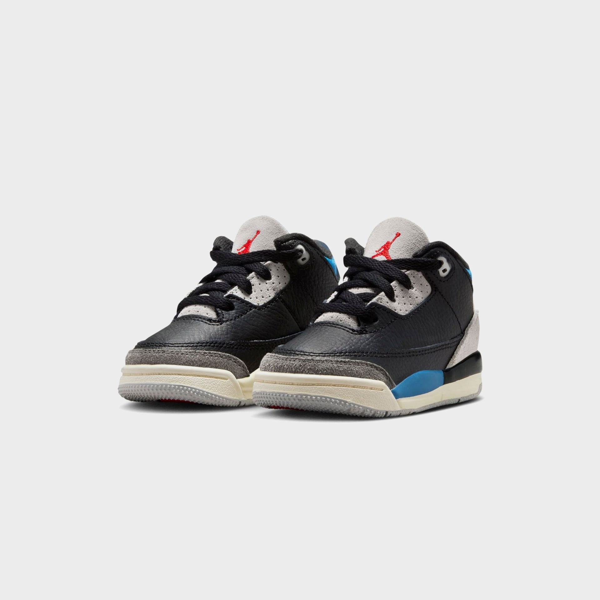 Jordan TD Air Jordan 3 Retro OG - Black / Chile Red / Neutral Grey