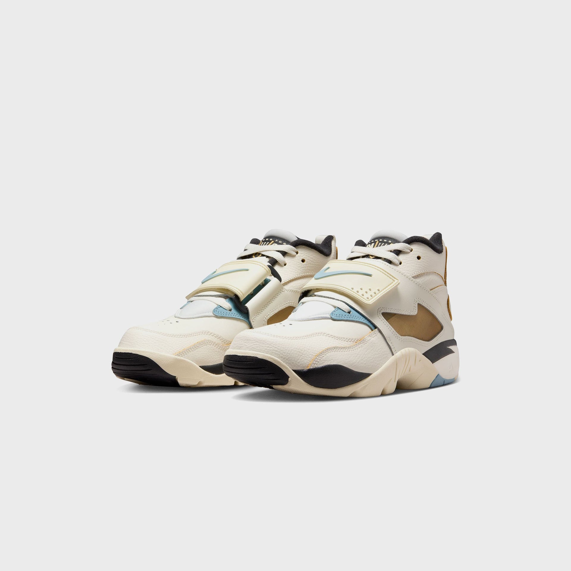 Nike Air Diamond Turf - Sail / Mica Blue / Coconut Milk / Off Noir