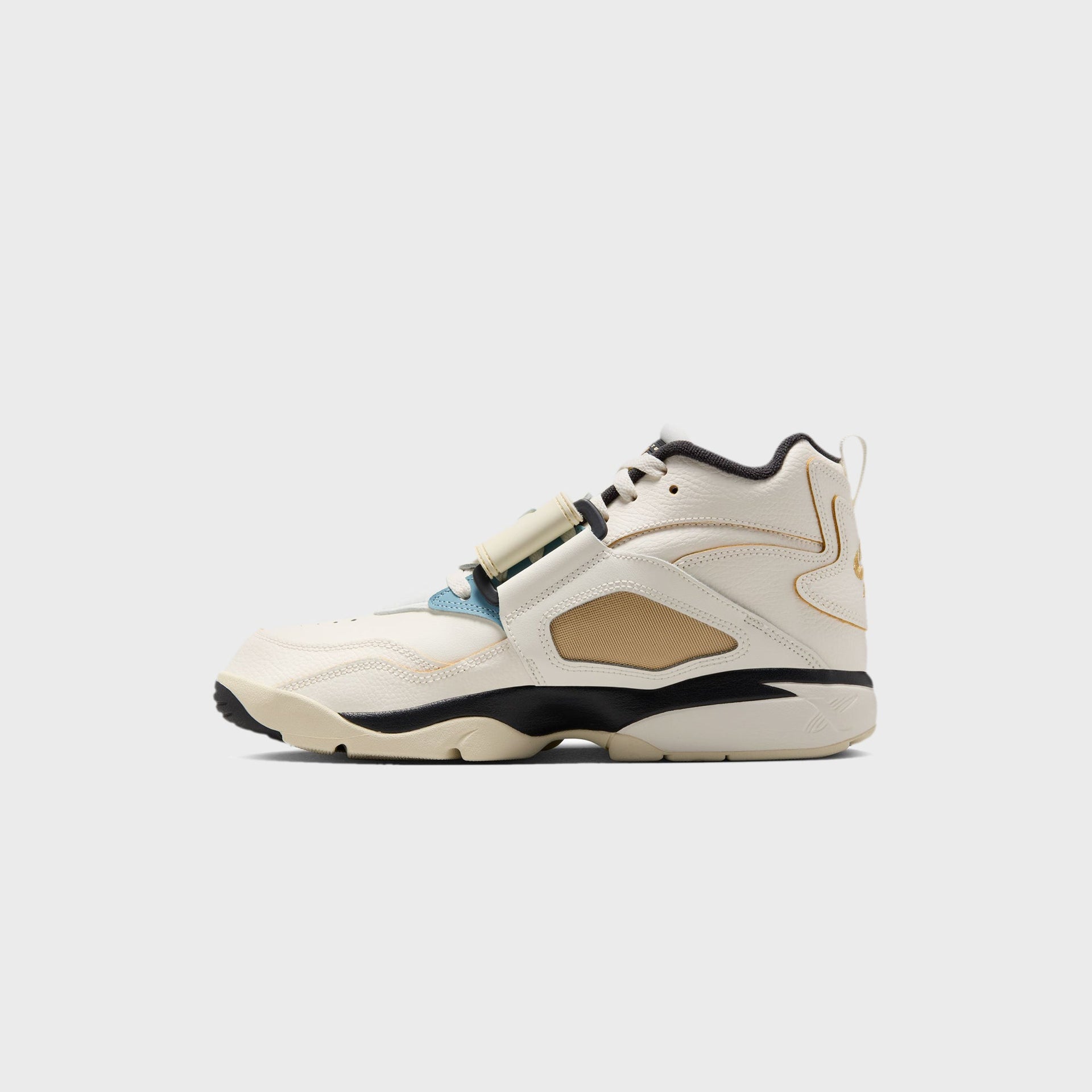 Nike Air Diamond Turf - Sail / Mica Blue / Coconut Milk / Off Noir