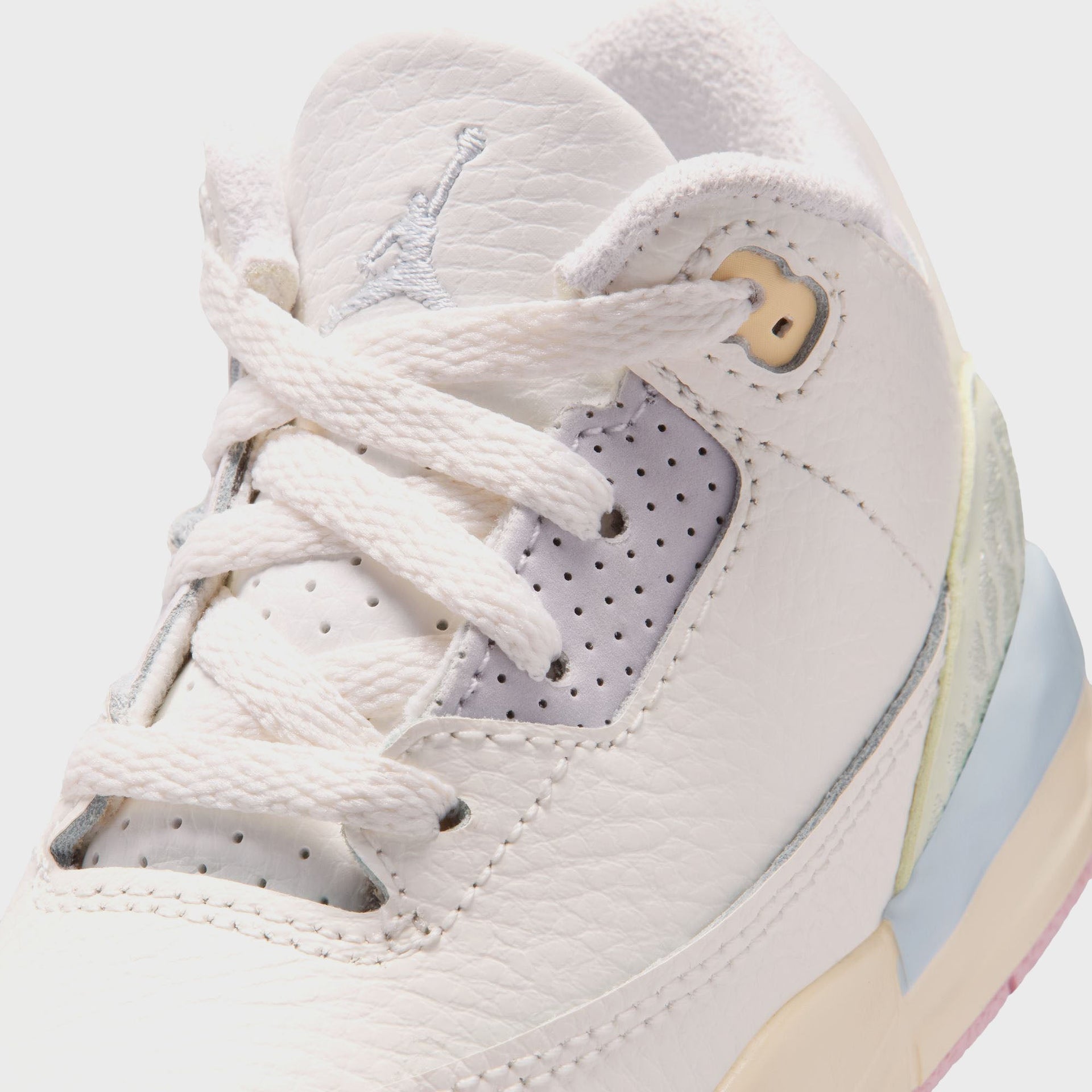 Jordan TD Air Jordan 3 Retro - Sail / Jade Aura