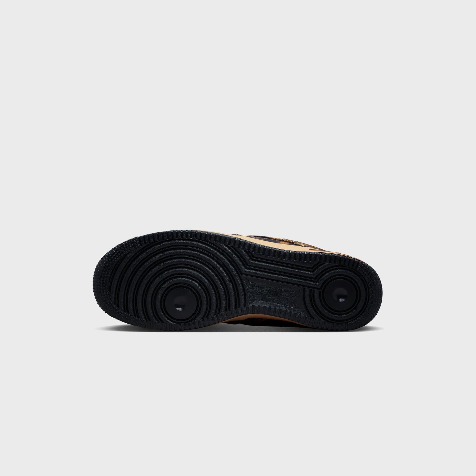 Nike Air Force 1 '07 - Off Noir / Multi-Color / Gum Yellow