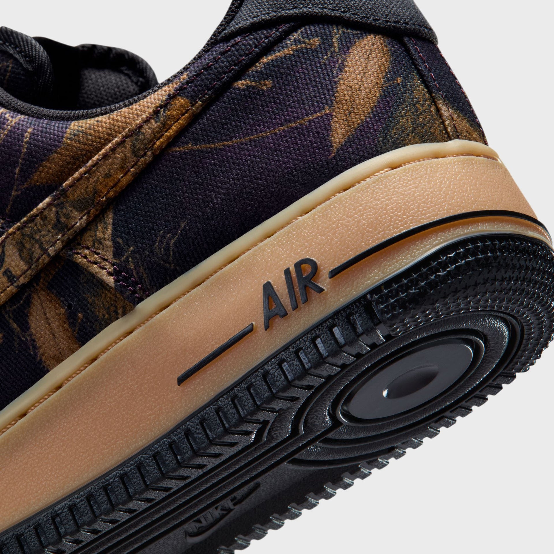 Nike Air Force 1 '07 - Off Noir / Multi-Color / Gum Yellow