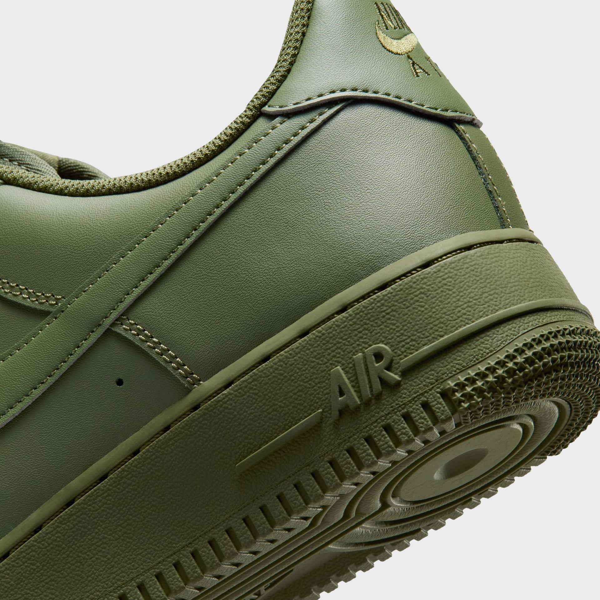 Nike Air Force 1 '07 - Army Olive / Army Olive / Black