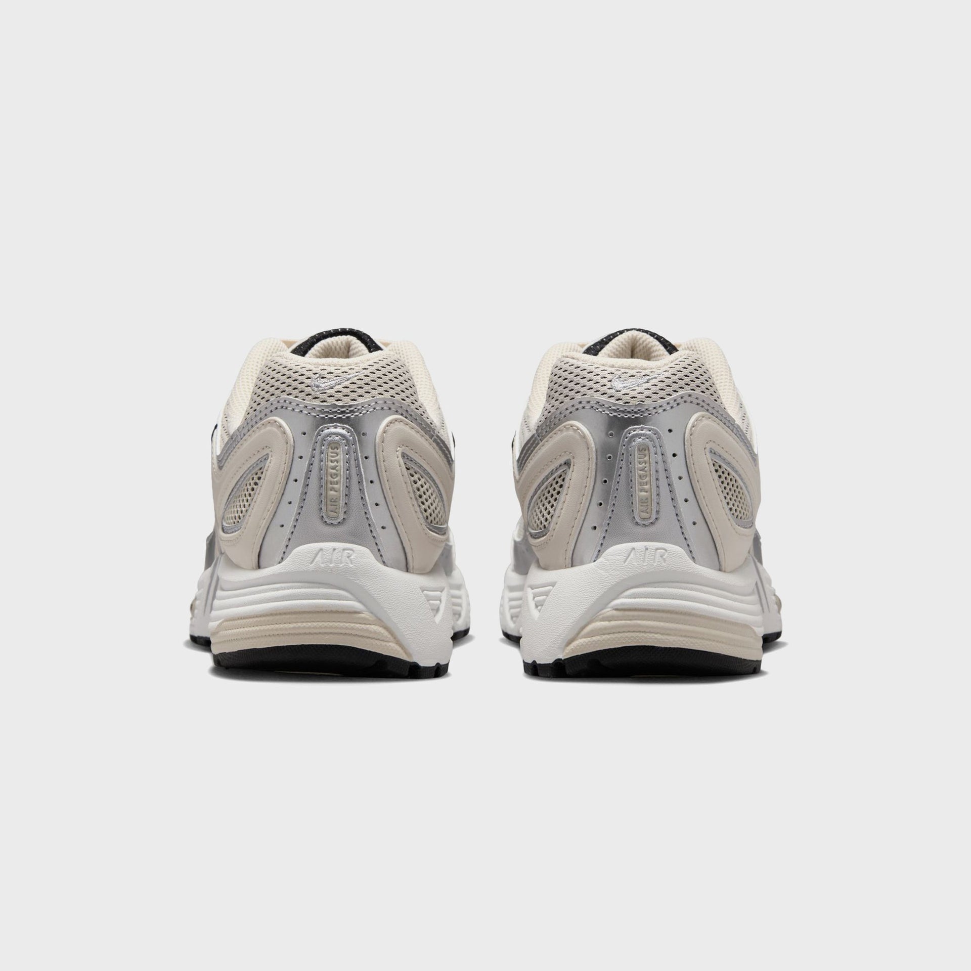 Nike WMNS Air Pegasus 2005 - Light Orewood Brown / Chrome / Summit White / Black