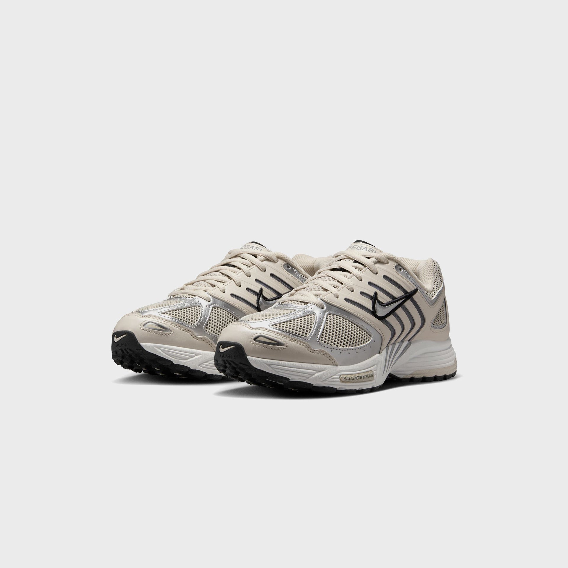 Nike WMNS Air Pegasus 2005 - Light Orewood Brown / Chrome / Summit White / Black