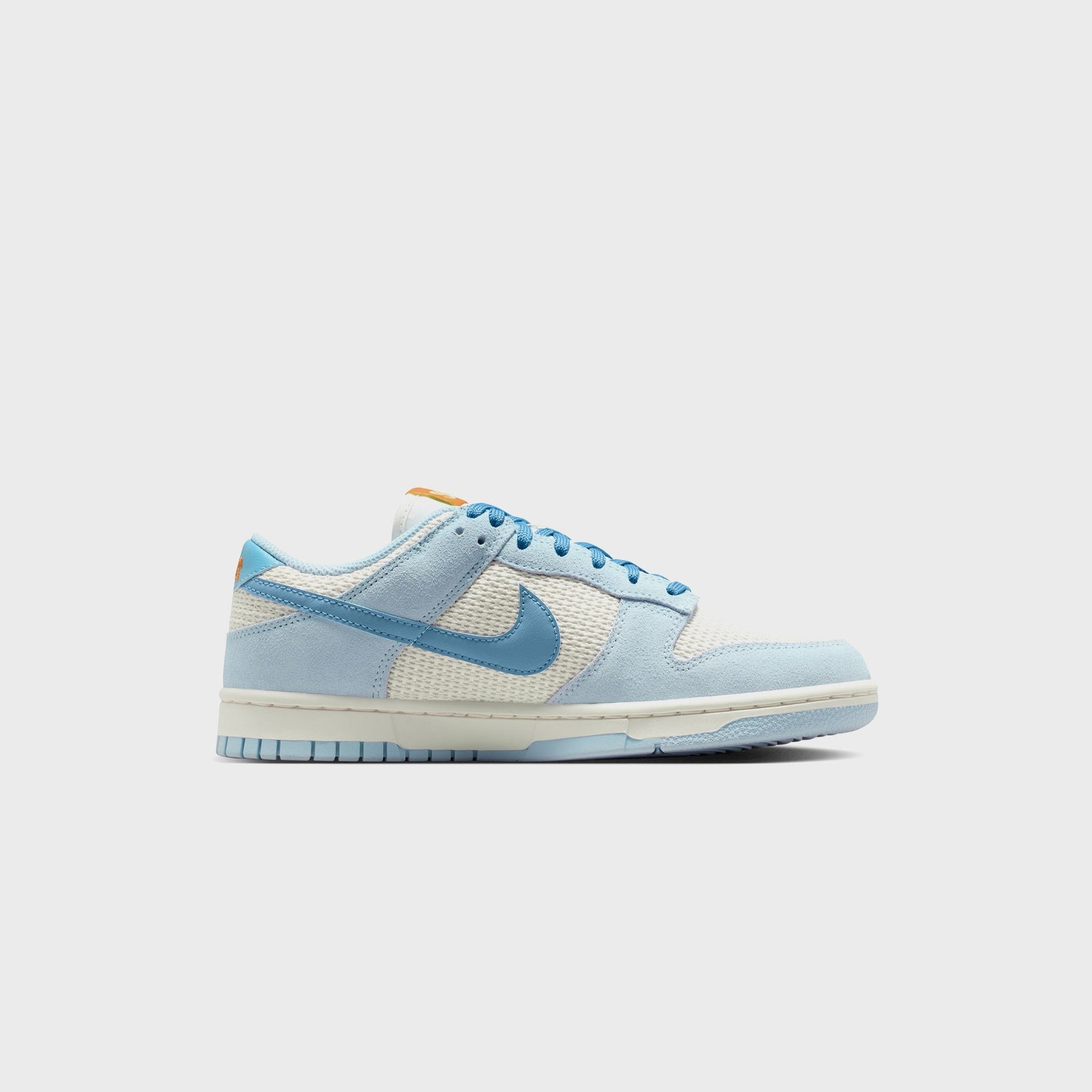 Nike WMNS Dunk Low SE - Sail / Work Blue / Hydrogen Blue