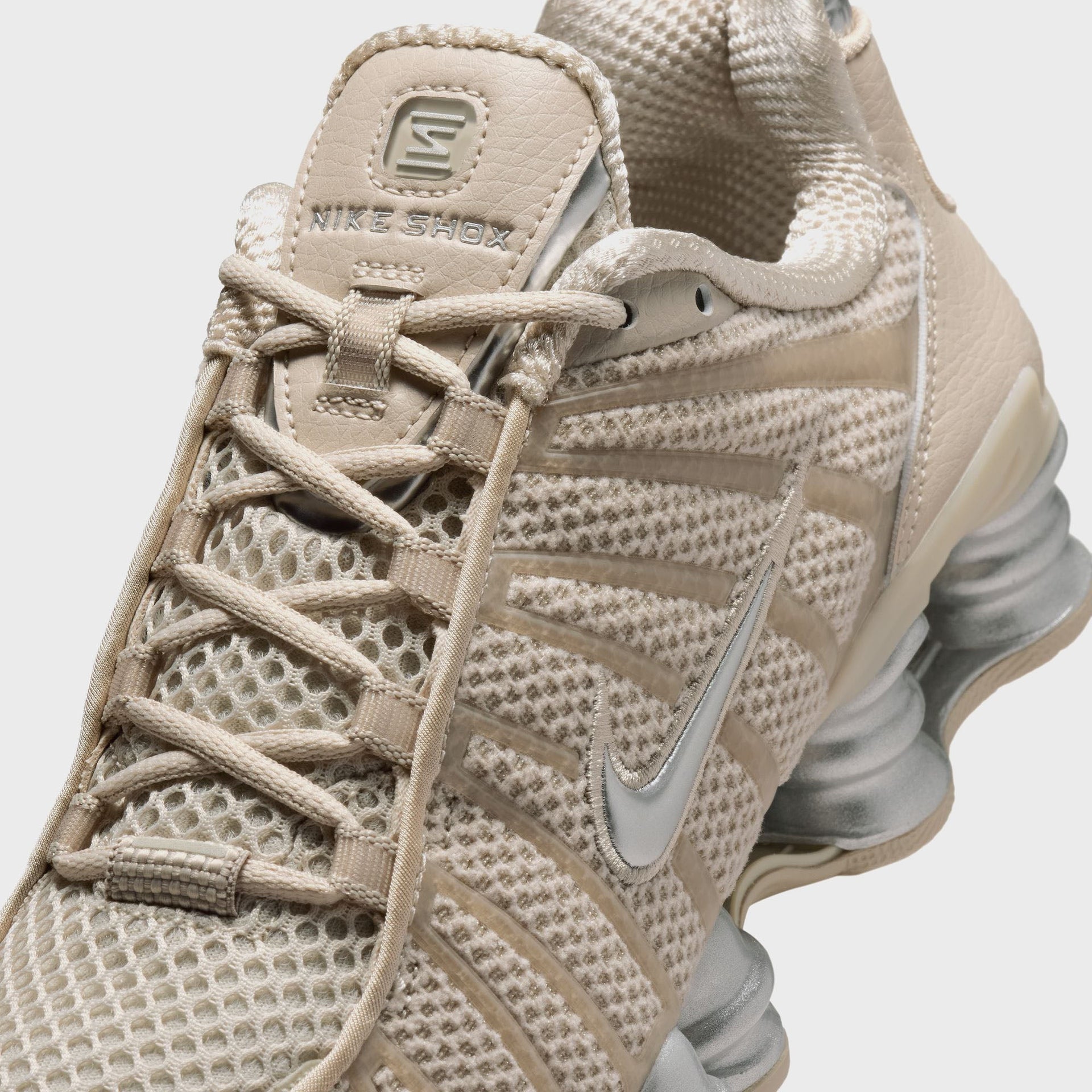 Nike WMNS Shox TL - Cream II / Black / Metallic Silver