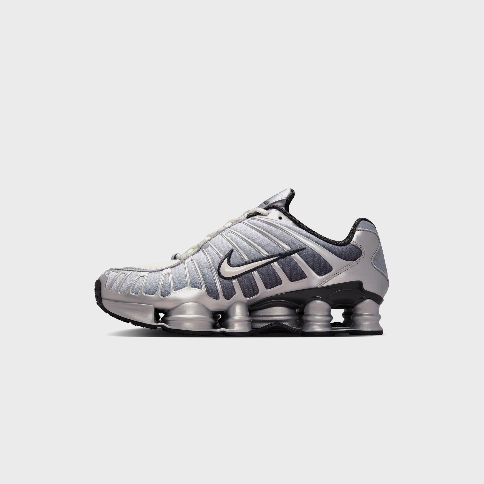 新品 NIKE SHOX TL Platinum and Silver 24.5 Nike Shox TL Arrives in a Monochromatic Silver Palette