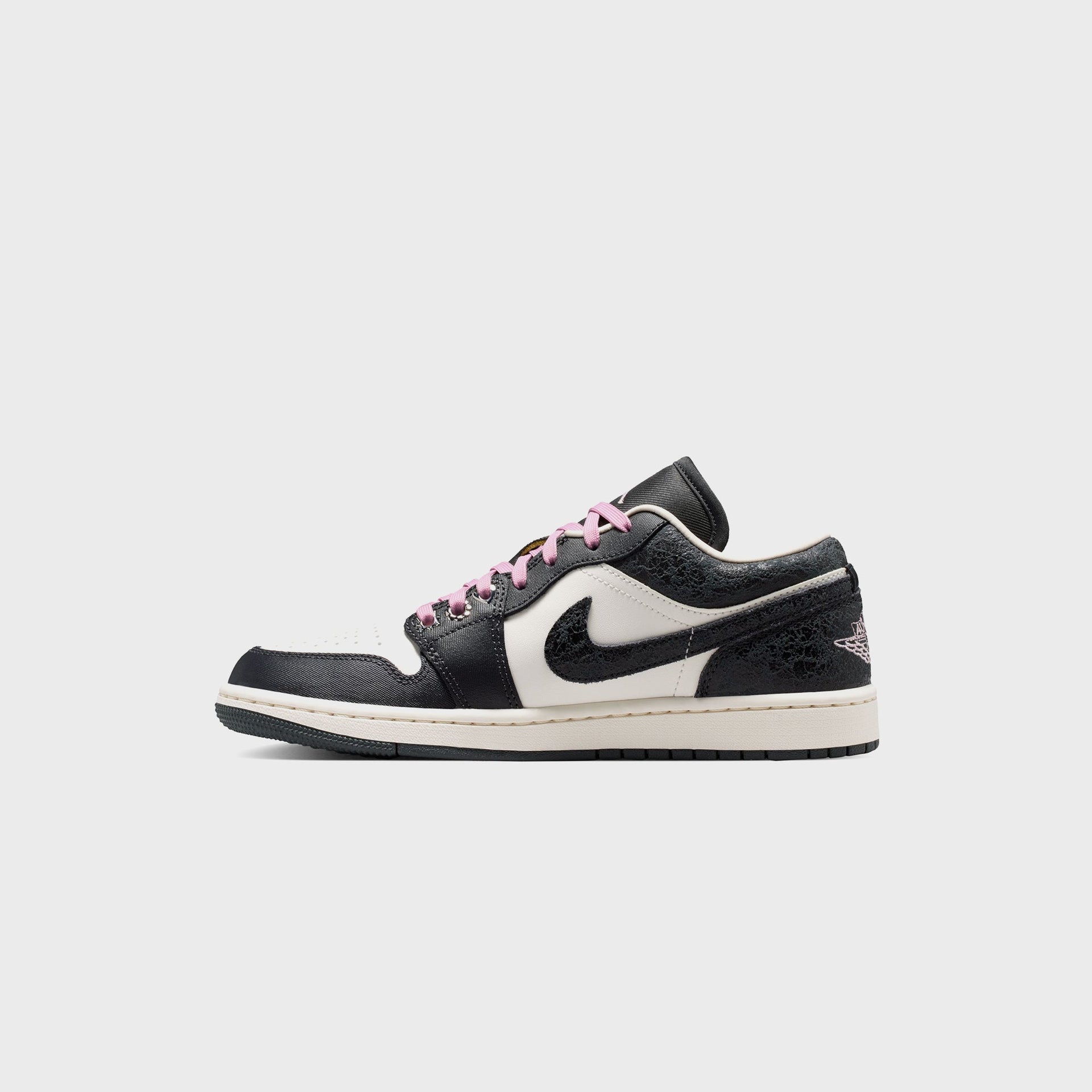 Jordan WMNS Air Jordan 1 Low SE - Anthracite / Sail / Coconut Milk / Iced Carmine