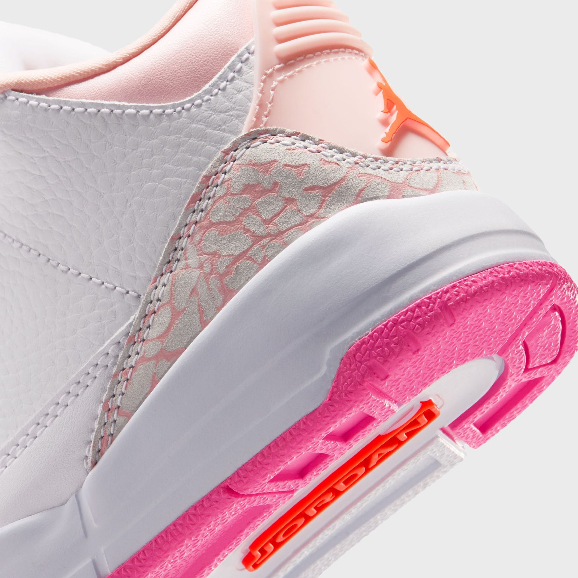 Jordan PS Air Jordan 3 Retro - Pearl Pink / Hyper Orange / Pink Bloom