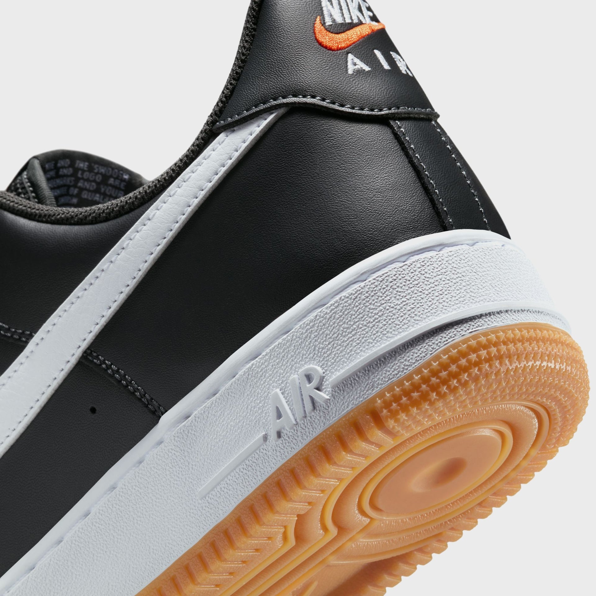 Nike Air Force 1 '07 LV8 - Anthracite / Gum