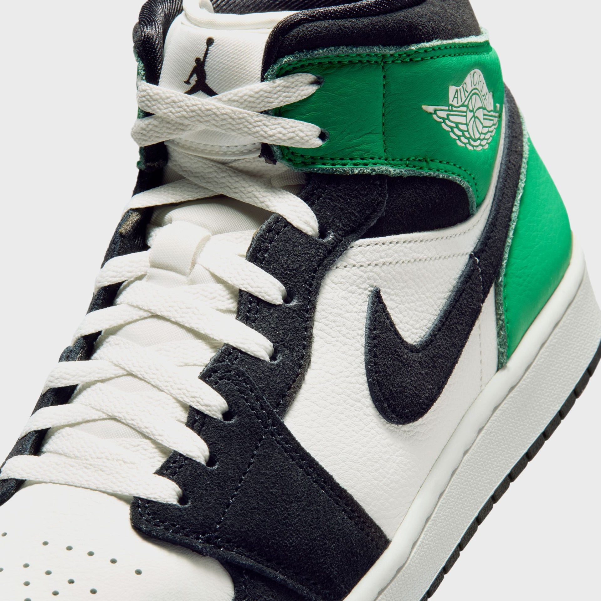 Jordan Air Jordan 1 Mid SE - Summit White / Lucky Green / University Gold / Black