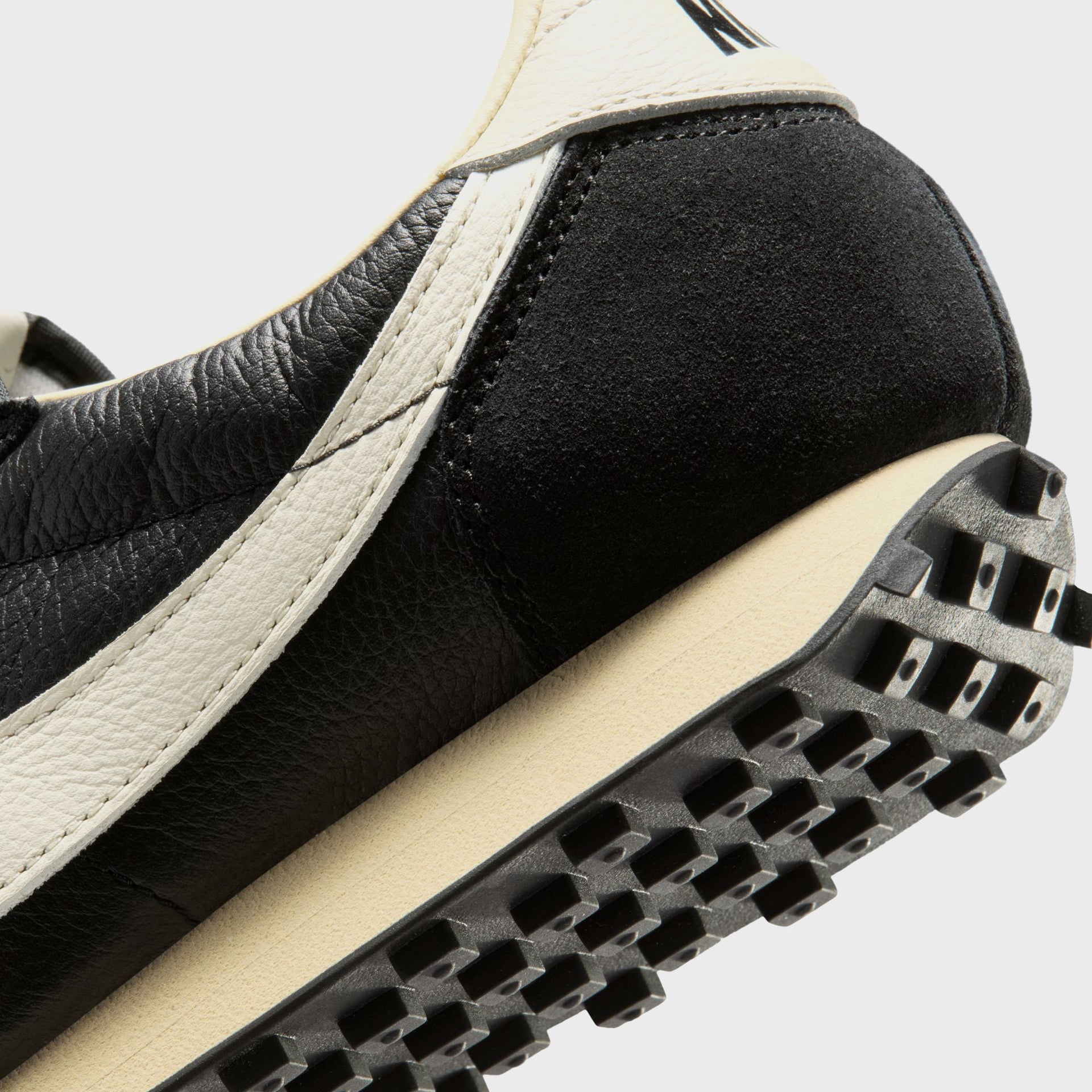 Nike LD-1000 Premium - Black / Coconut Milk / Beach