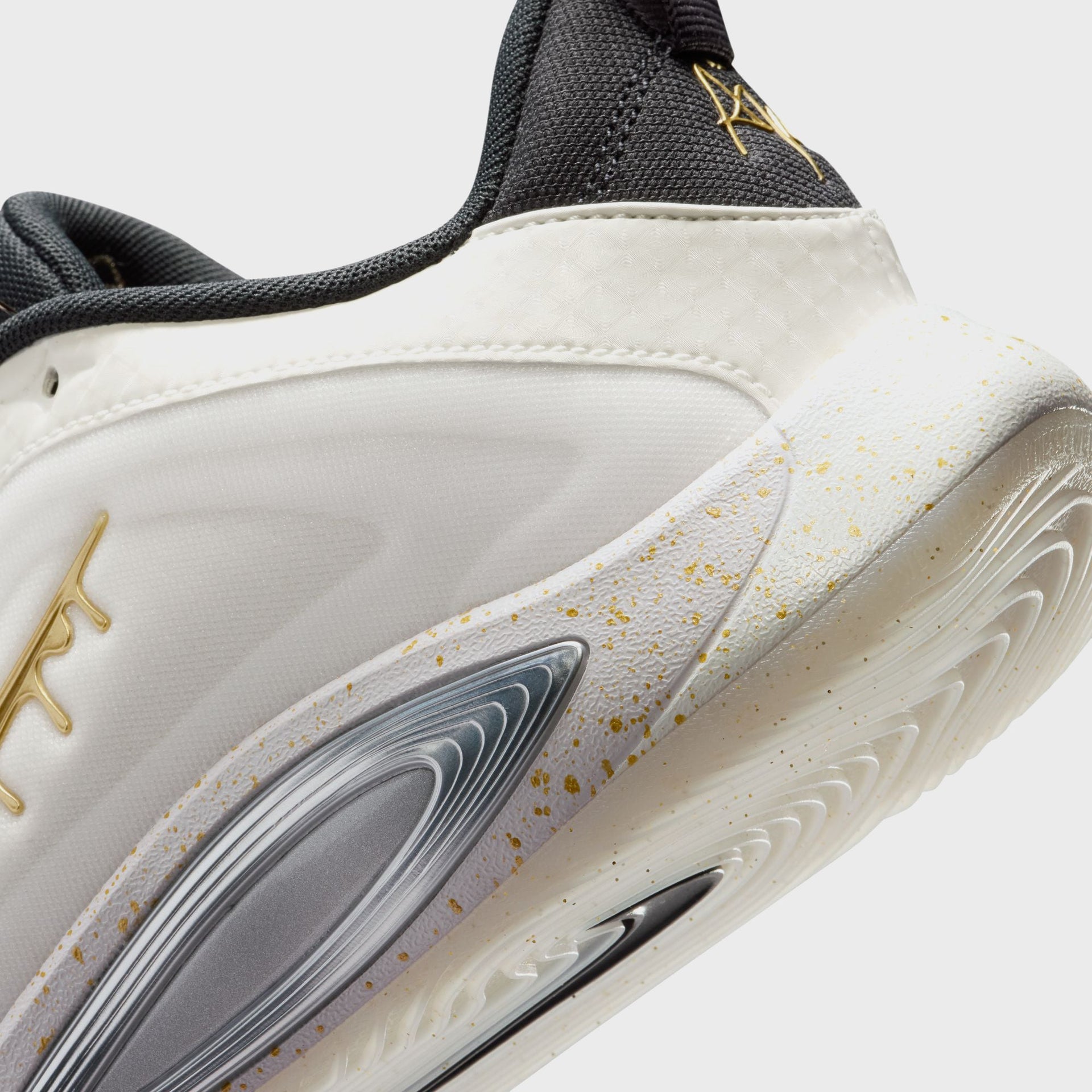 Nike GS A'One - Sail / Vast Grey / Off Noir / Metallic Gold