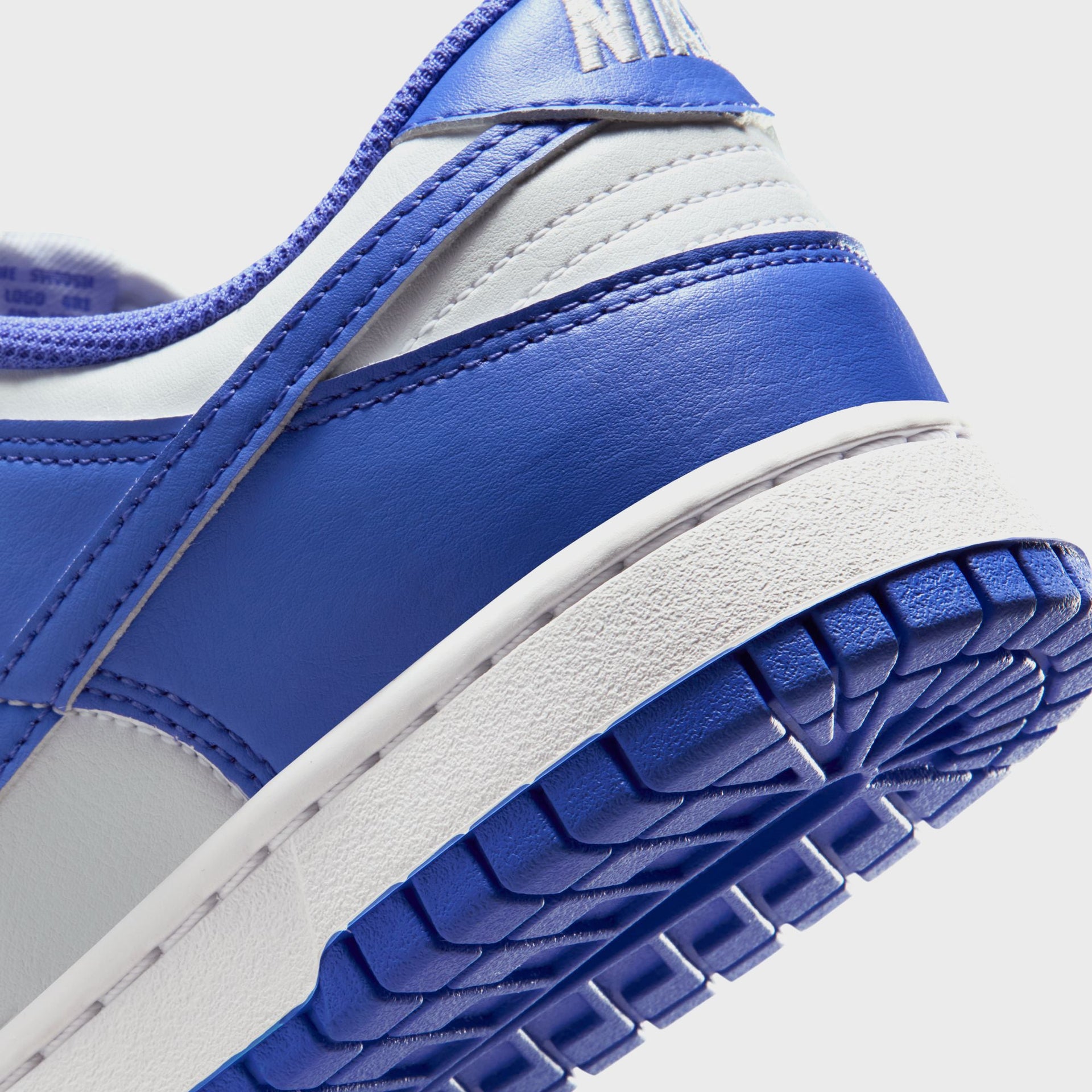 Nike WMNS Dunk Low - White / Sapphire / White