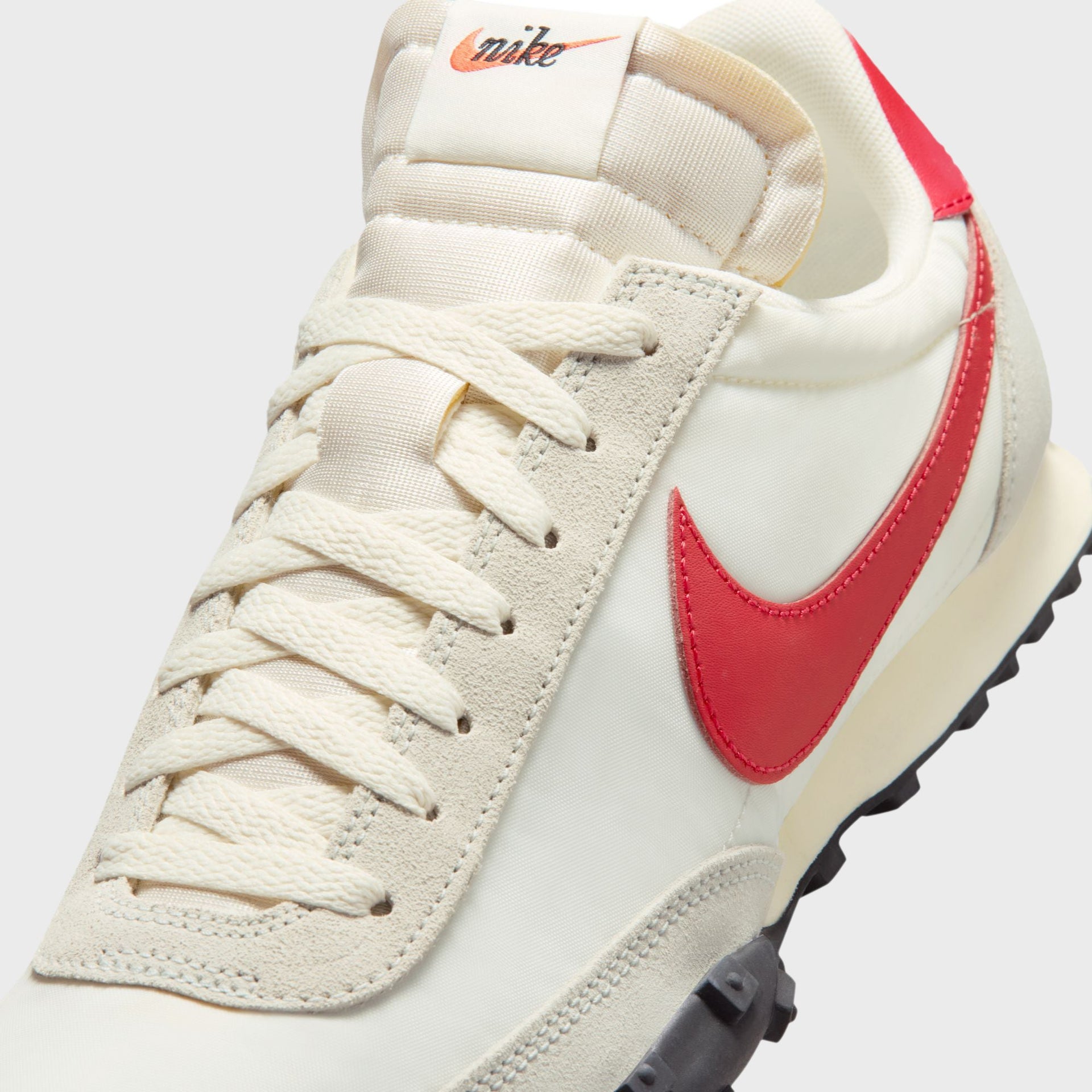 Nike Waffle Racer - Summit White / Photon Dust / Sail / University Red