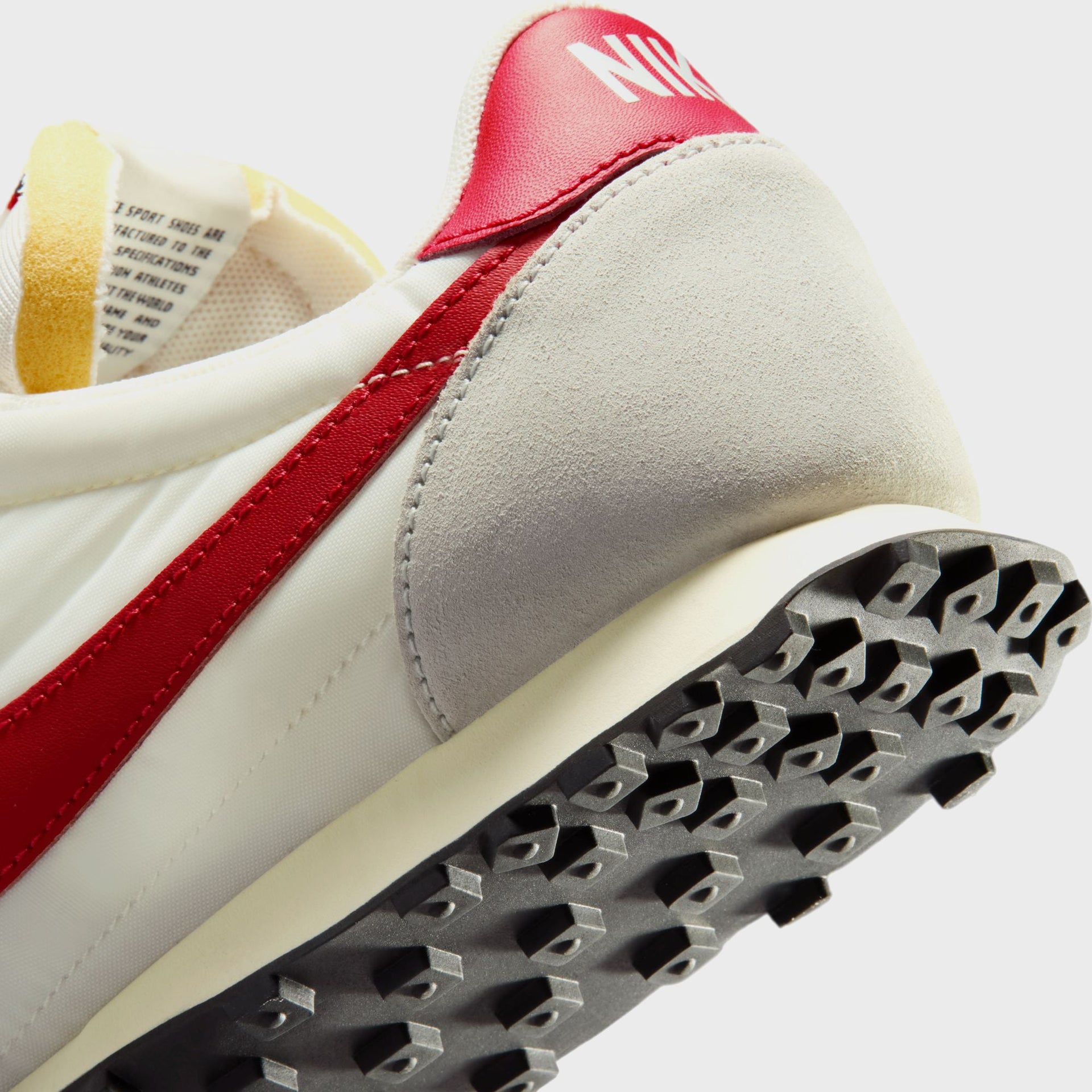 Nike Waffle Racer - Summit White / Photon Dust / Sail / University Red