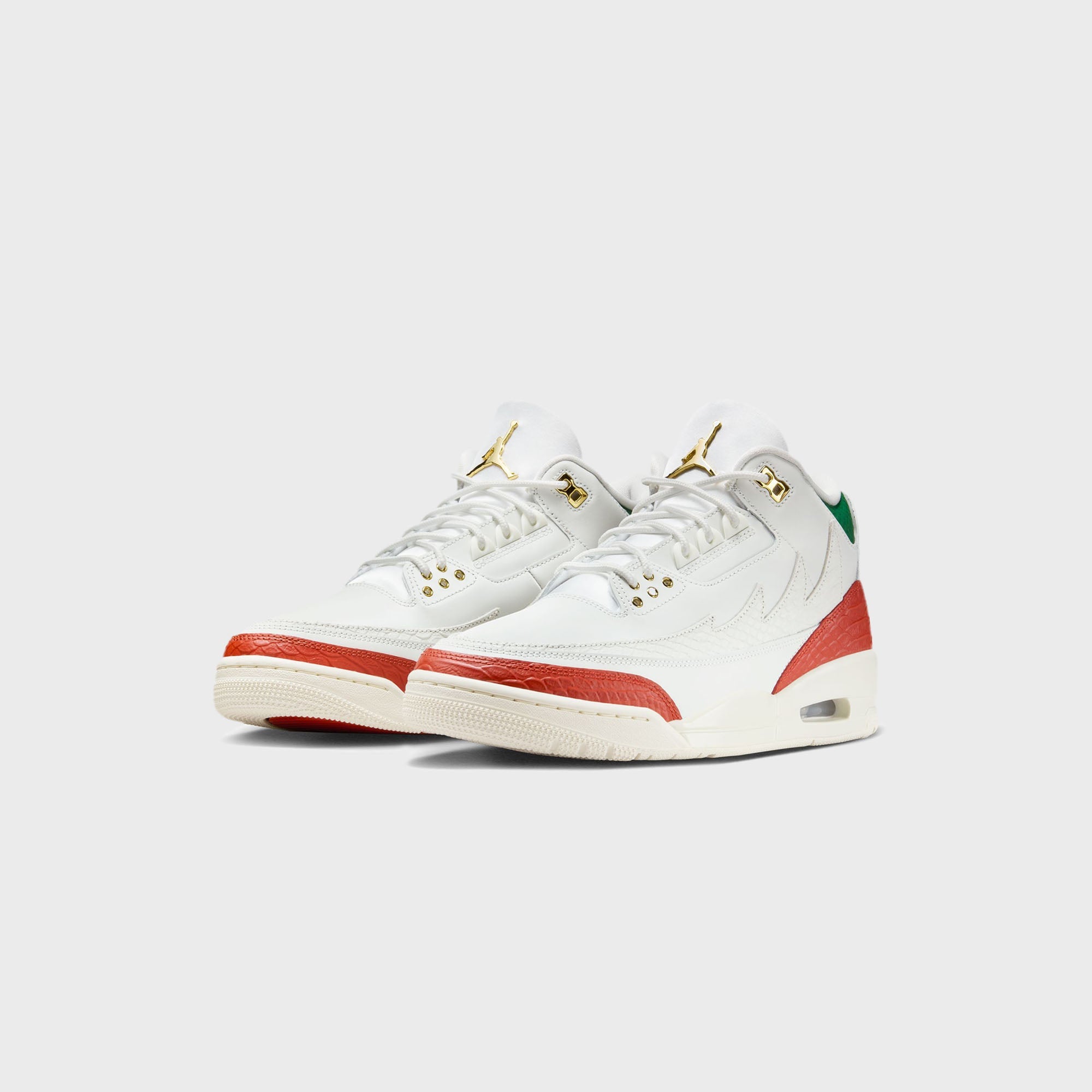 Nike Air Jordan 3 Retro - Summit White / Metallic Gold