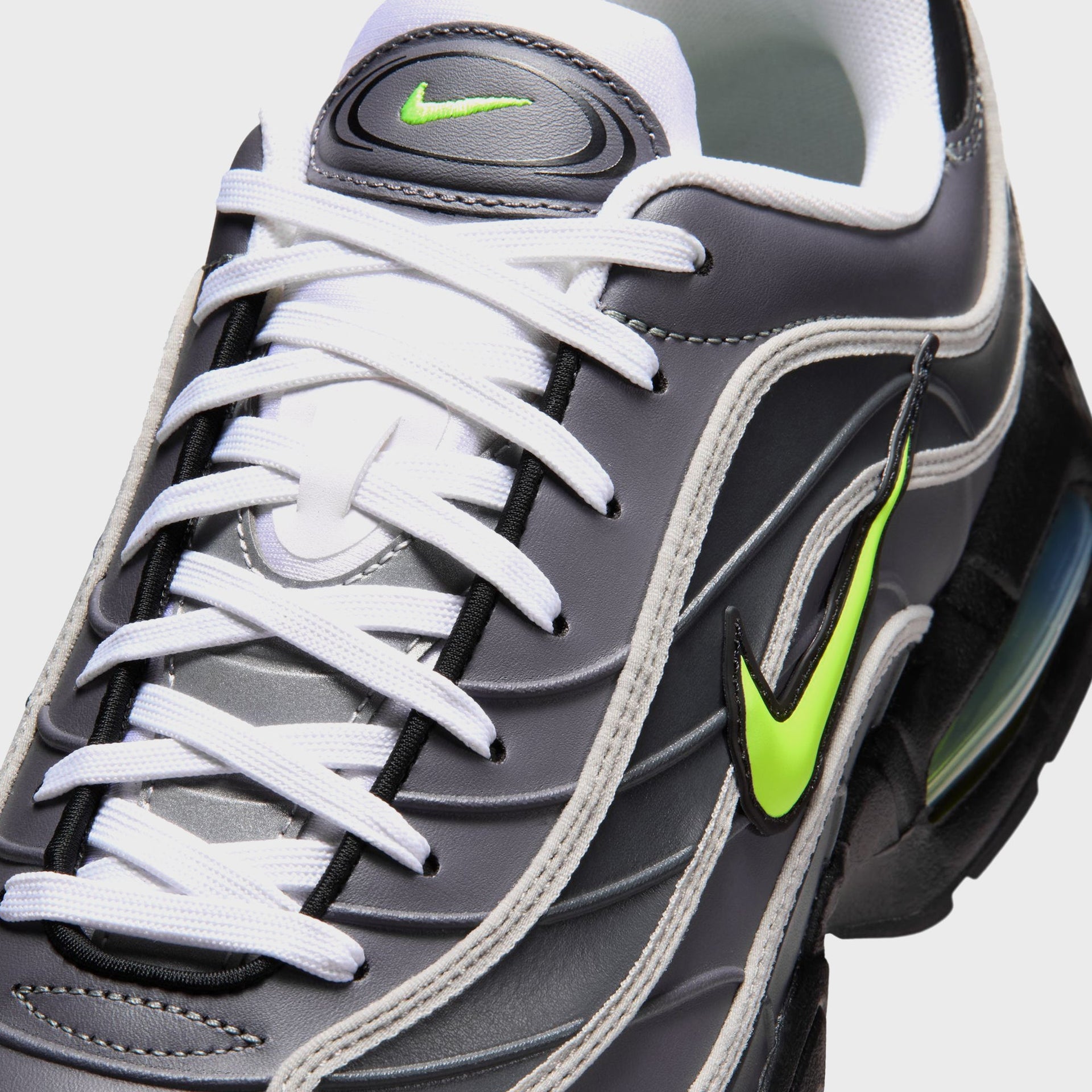 Nike Air Max Joga Bonito - Black / Light Graphite / Anthracite / Neon Yellow