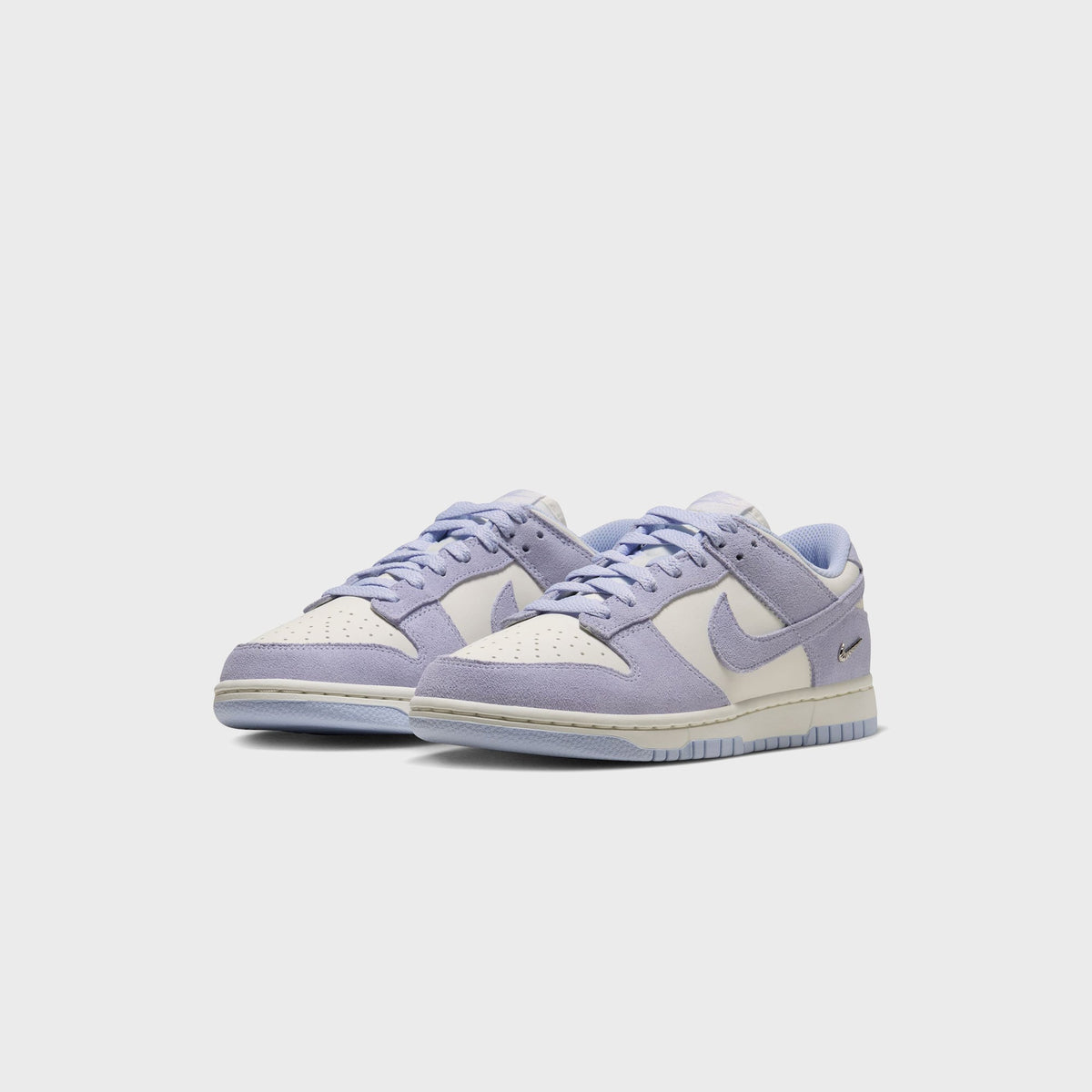 Nike WMNS Dunk Low Suede - Palest Purple / Sail / Metallic Silver / Palest Purple