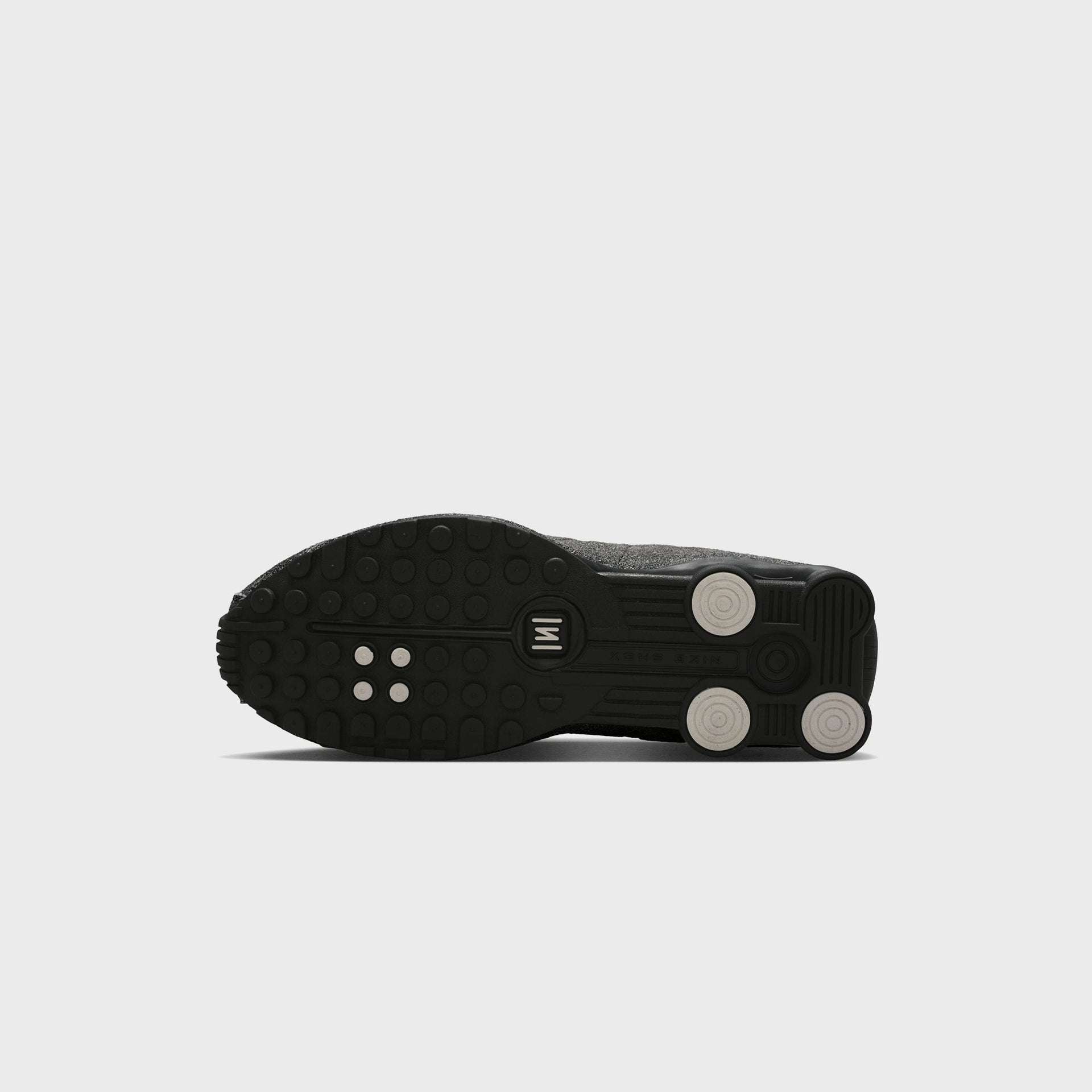 Nike Shox R4 - Black / Sail / Light Smoke Grey / Metallic Silver