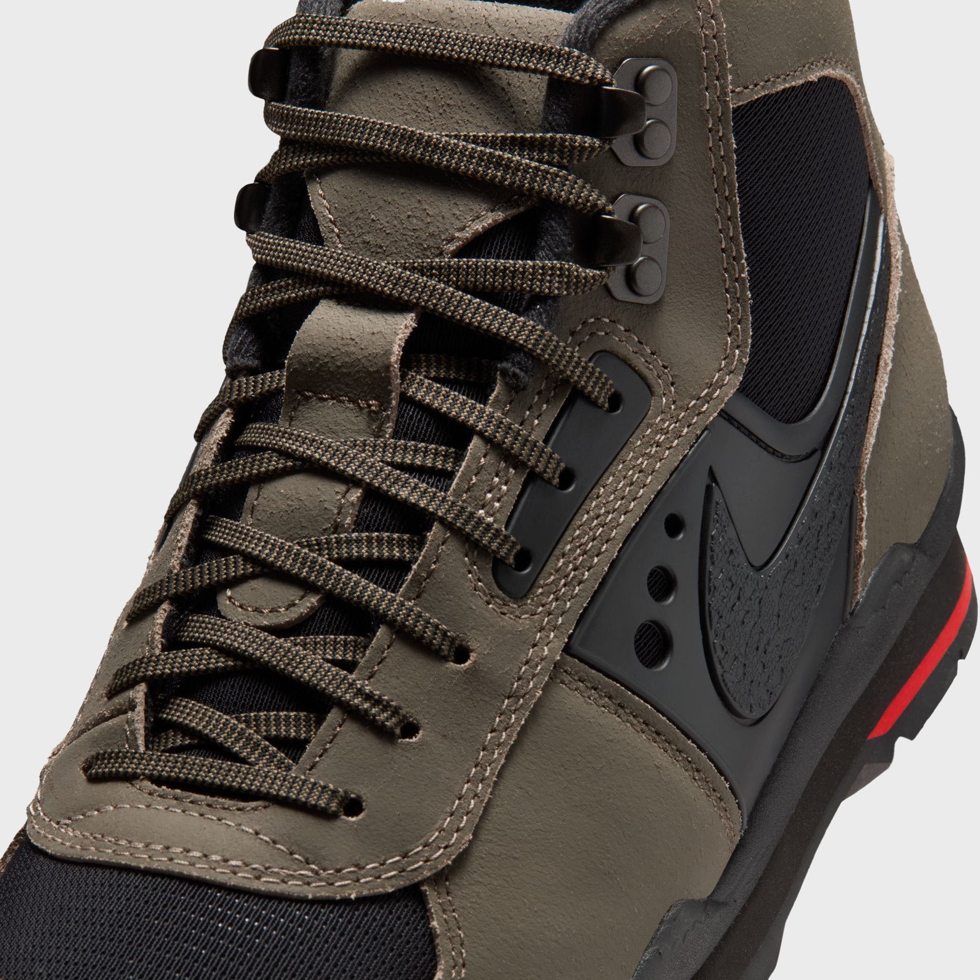 Nike Baltoro QS - Olive Khaki / Black / University Red
