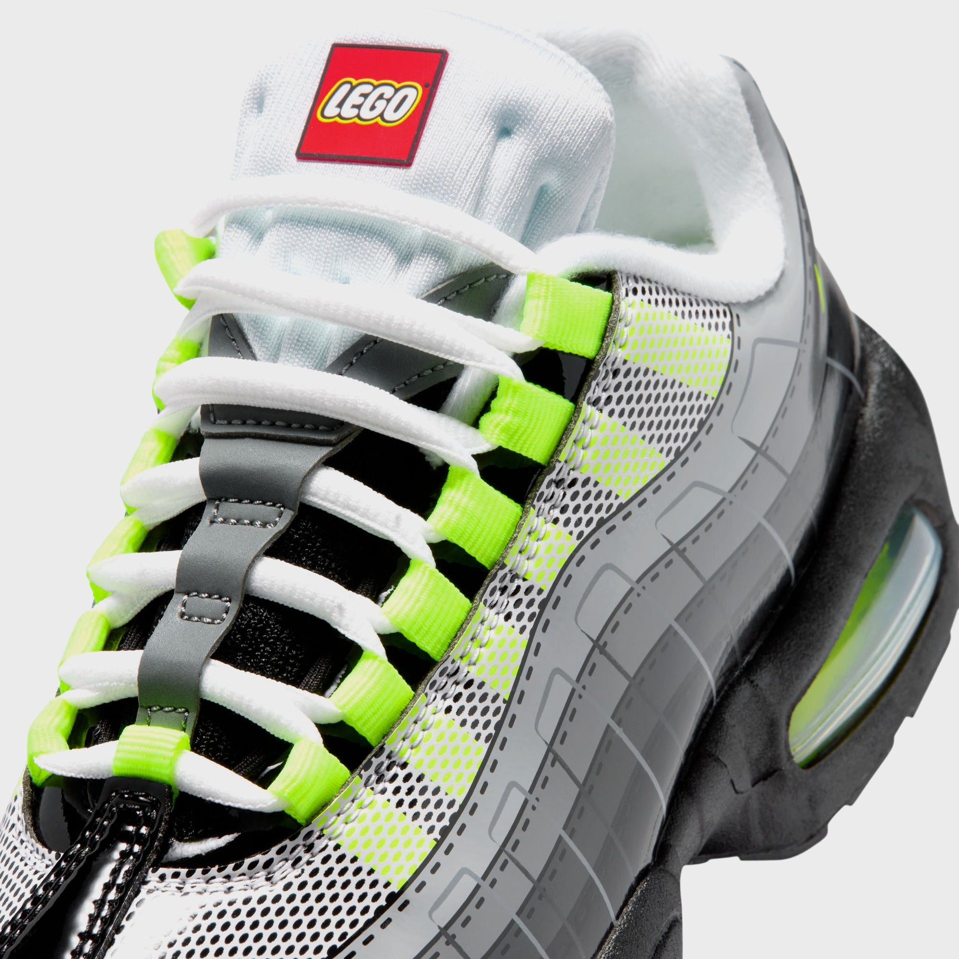 Nike x LEGO® GS Air Max 95 - Black / Dark Smoke Grey / Smoke Grey / Metallic Silver