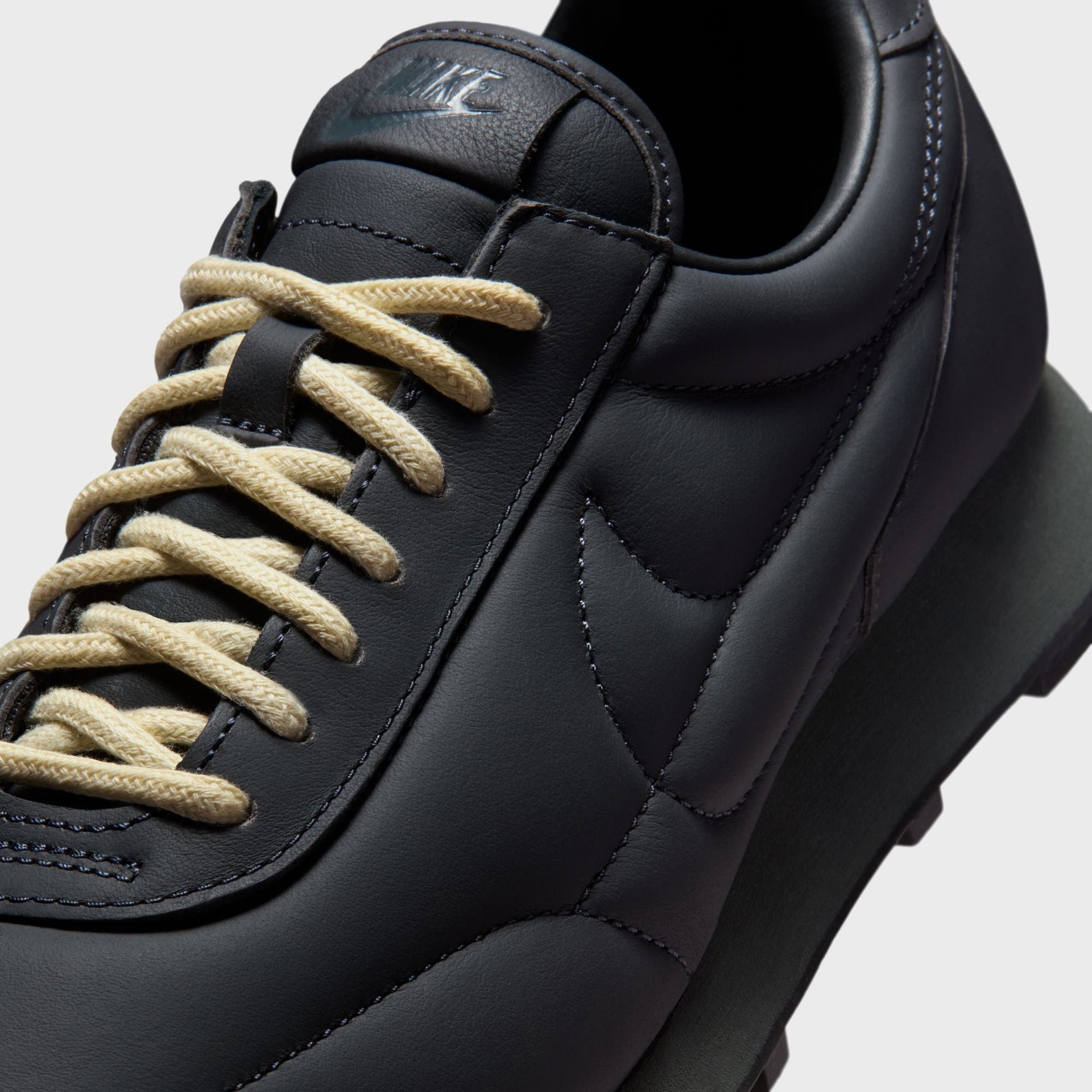 Nike Daybreak - Anthracite / Light Bone