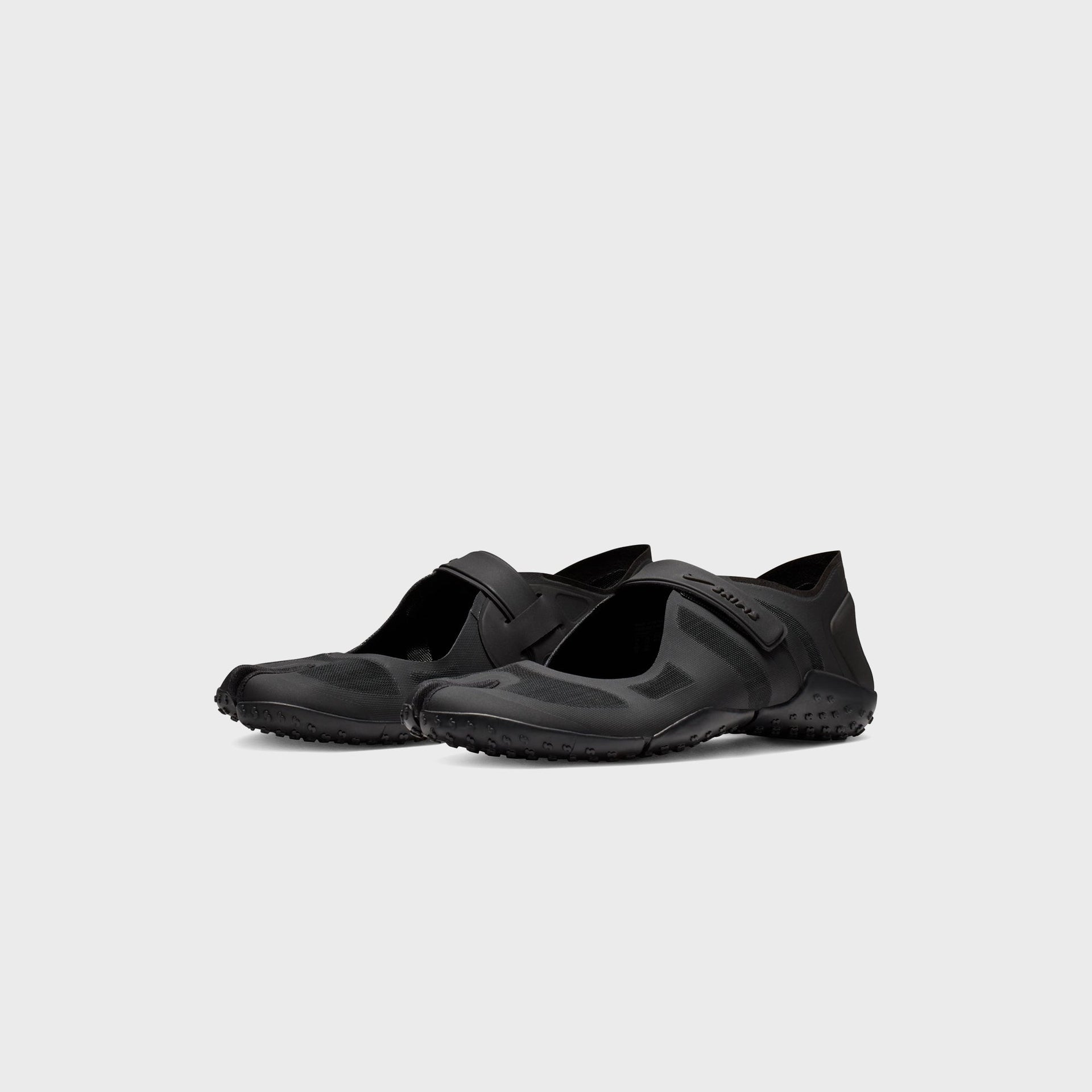 NikeSKIMS WMNS Rift Mesh - Black / Black / Dark Smoke