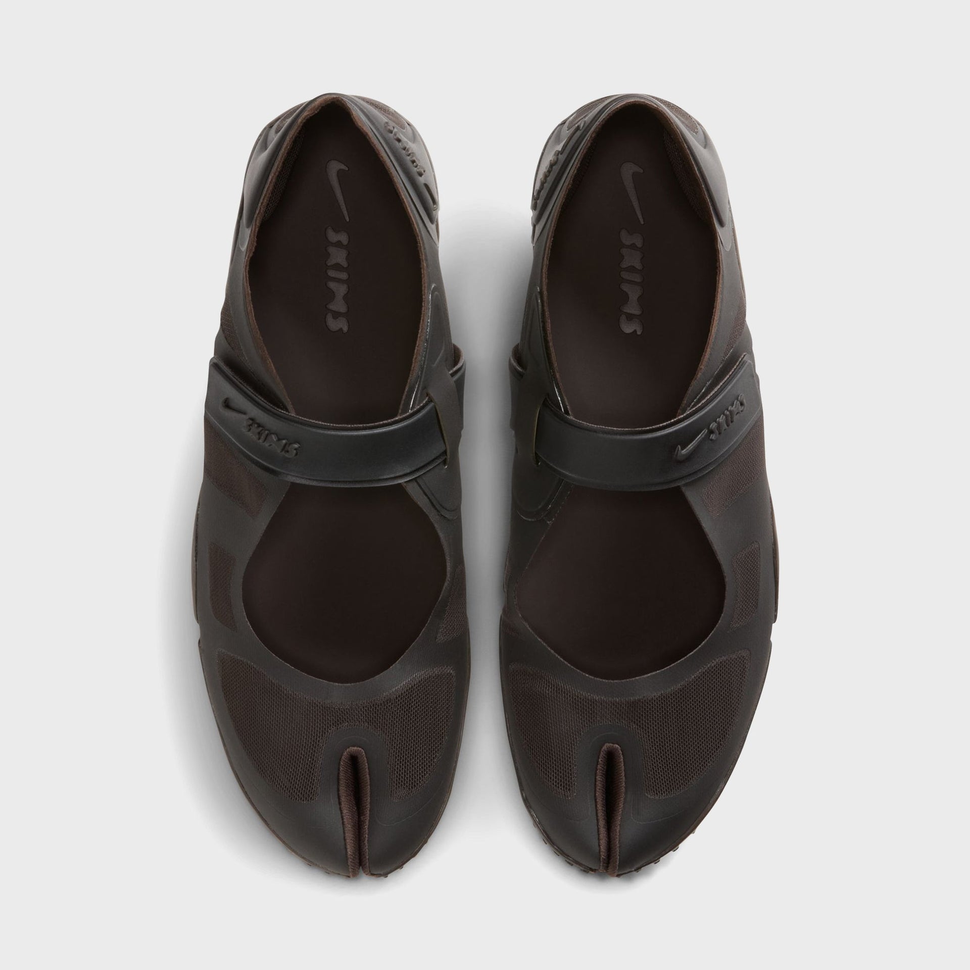 NikeSKIMS WMNS Rift Mesh - Velvet Brown / Dark Charcoal / Baroque Brown / Seal Brown