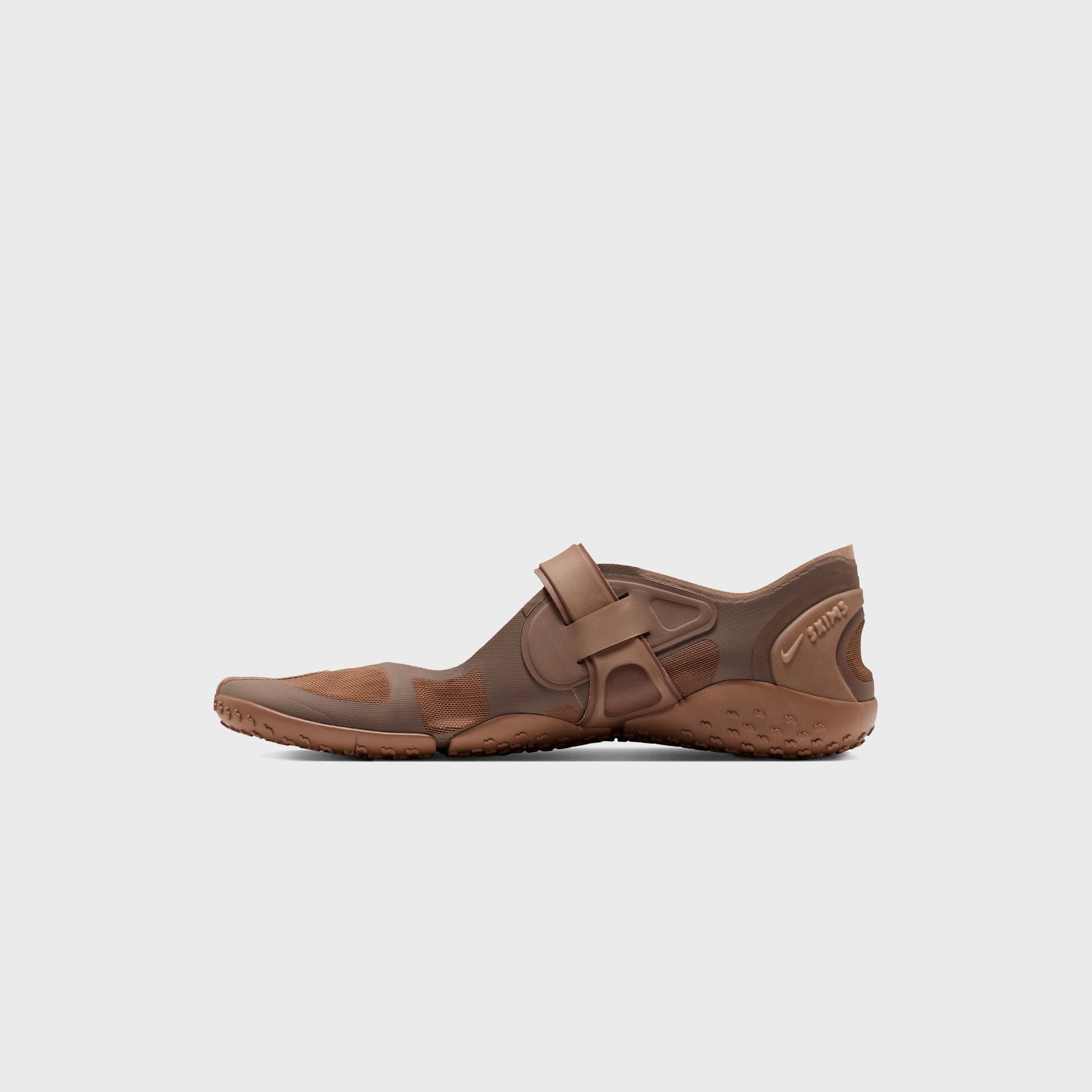 NikeSKIMS WMNS Rift Mesh - Archaeo Brown / Infinite Sable / Desert Dust