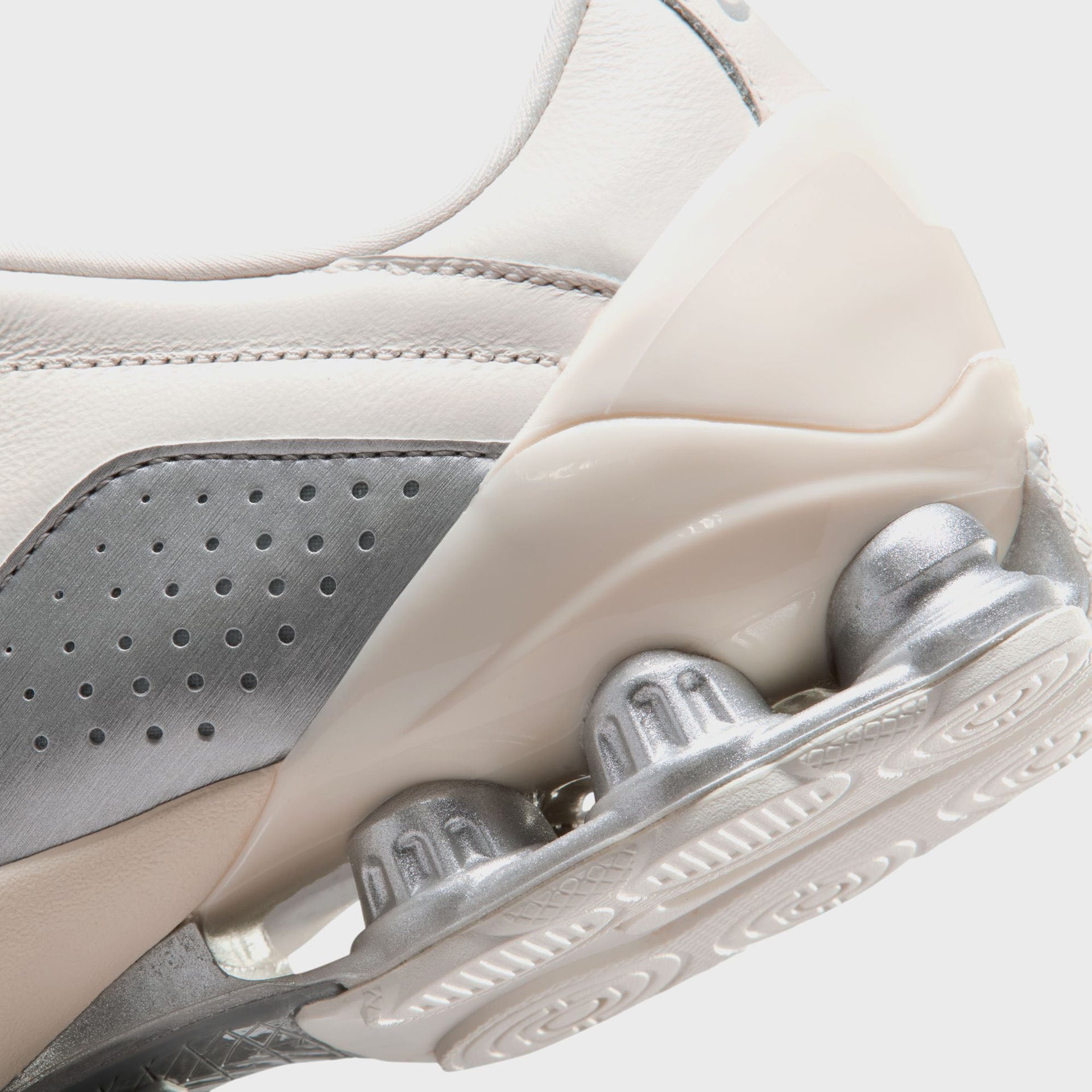 Nike T90 Shox Magia Qs - Sail / Metallic Silver / Pale Ivory / Sail
