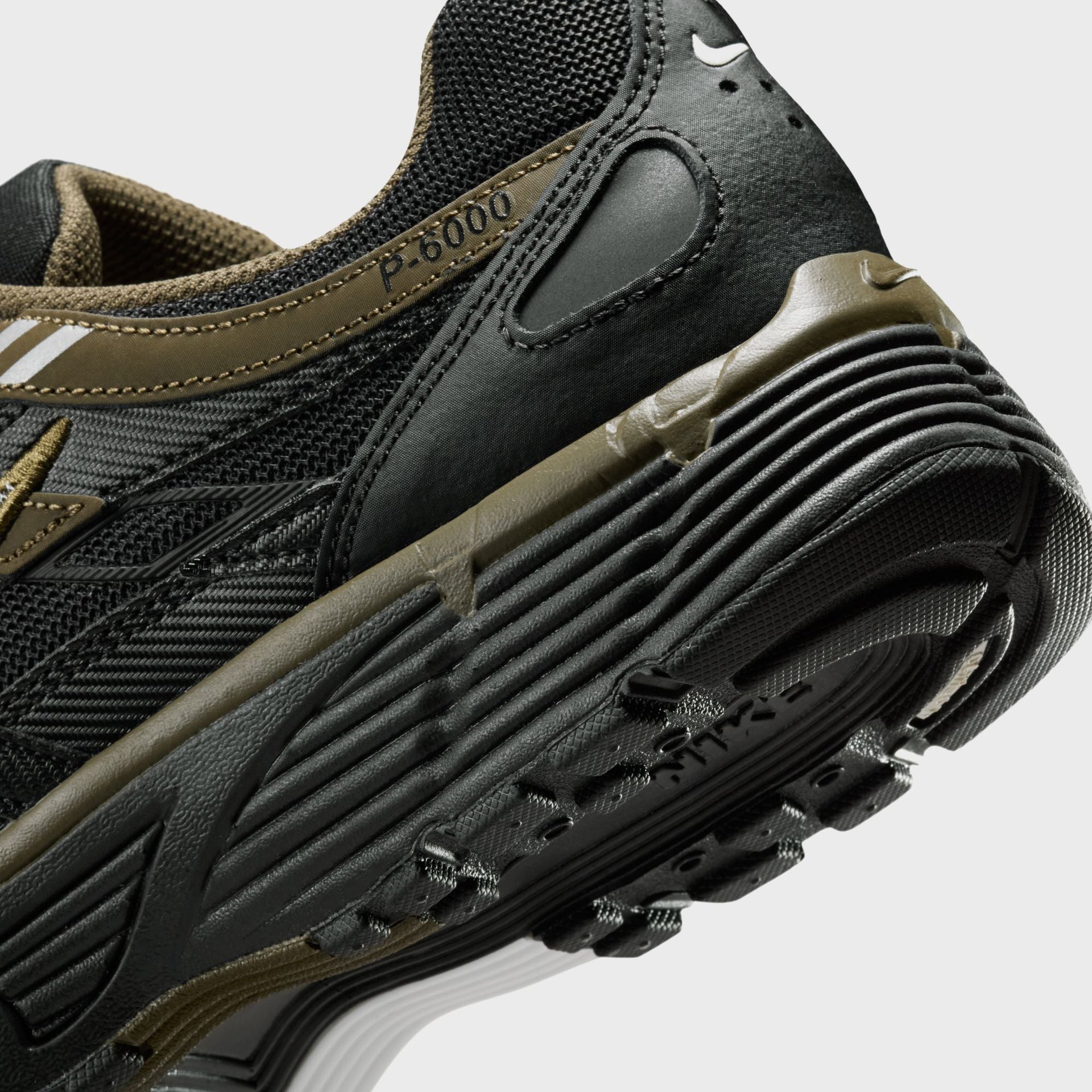 Nike P-6000 - Black / Dark Hazel / Summit White / Metallic