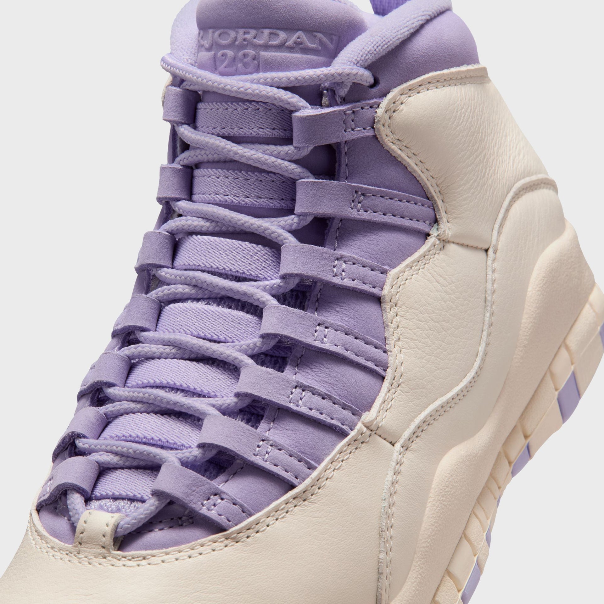 Jordan WMNS Air Jordan 10 - Chalk / Hydrangeas / Wild Grape