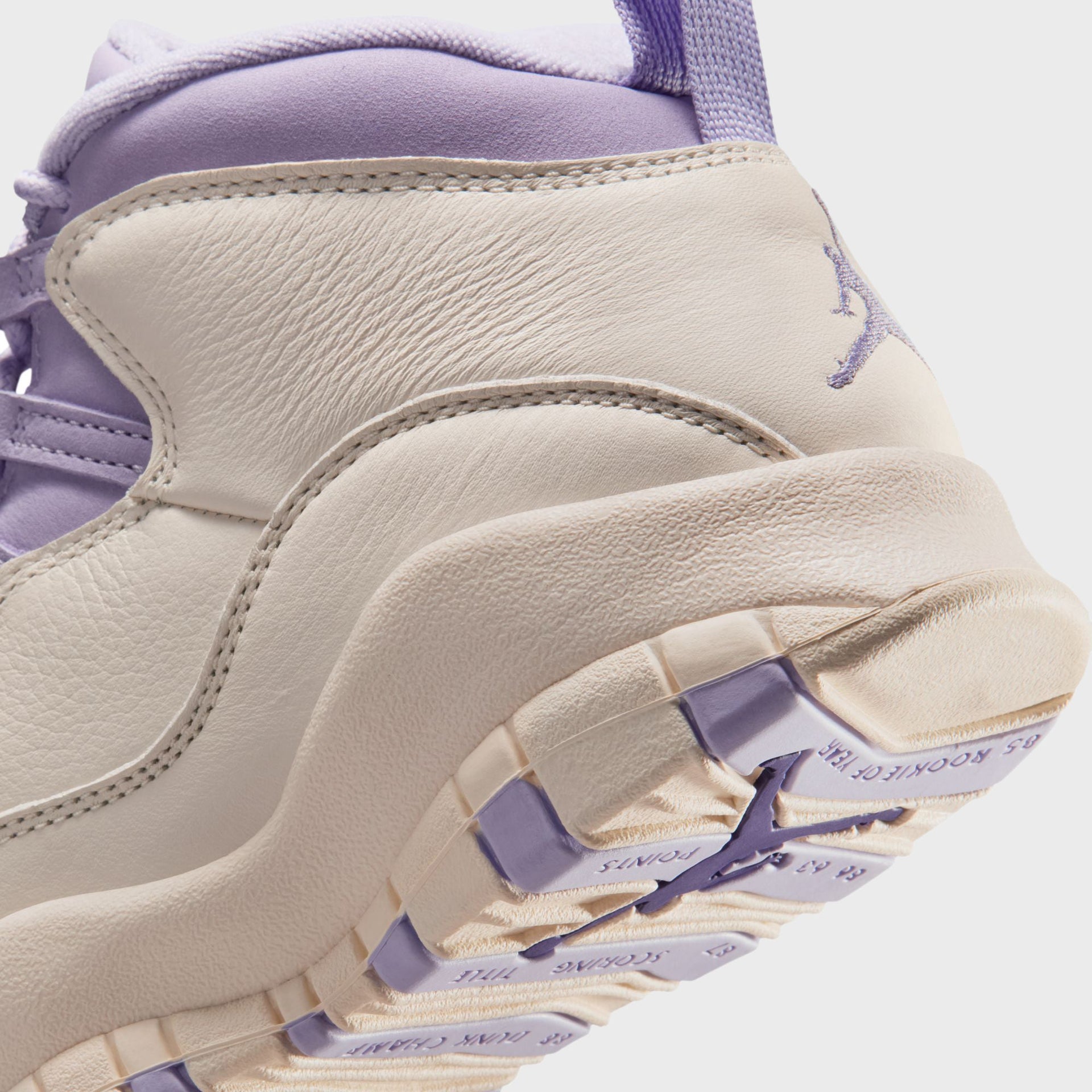 Jordan WMNS Air Jordan 10 - Chalk / Hydrangeas / Wild Grape