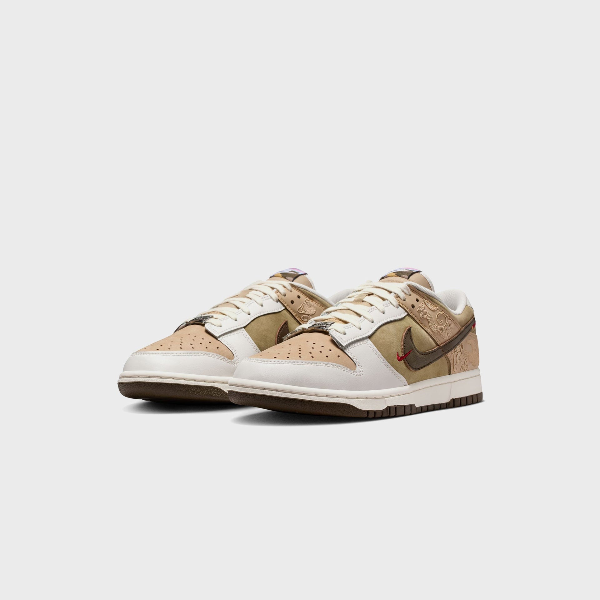 Nike Dunk Low SE - Linen / Phantom / Neutral Olive / Dark Hazel