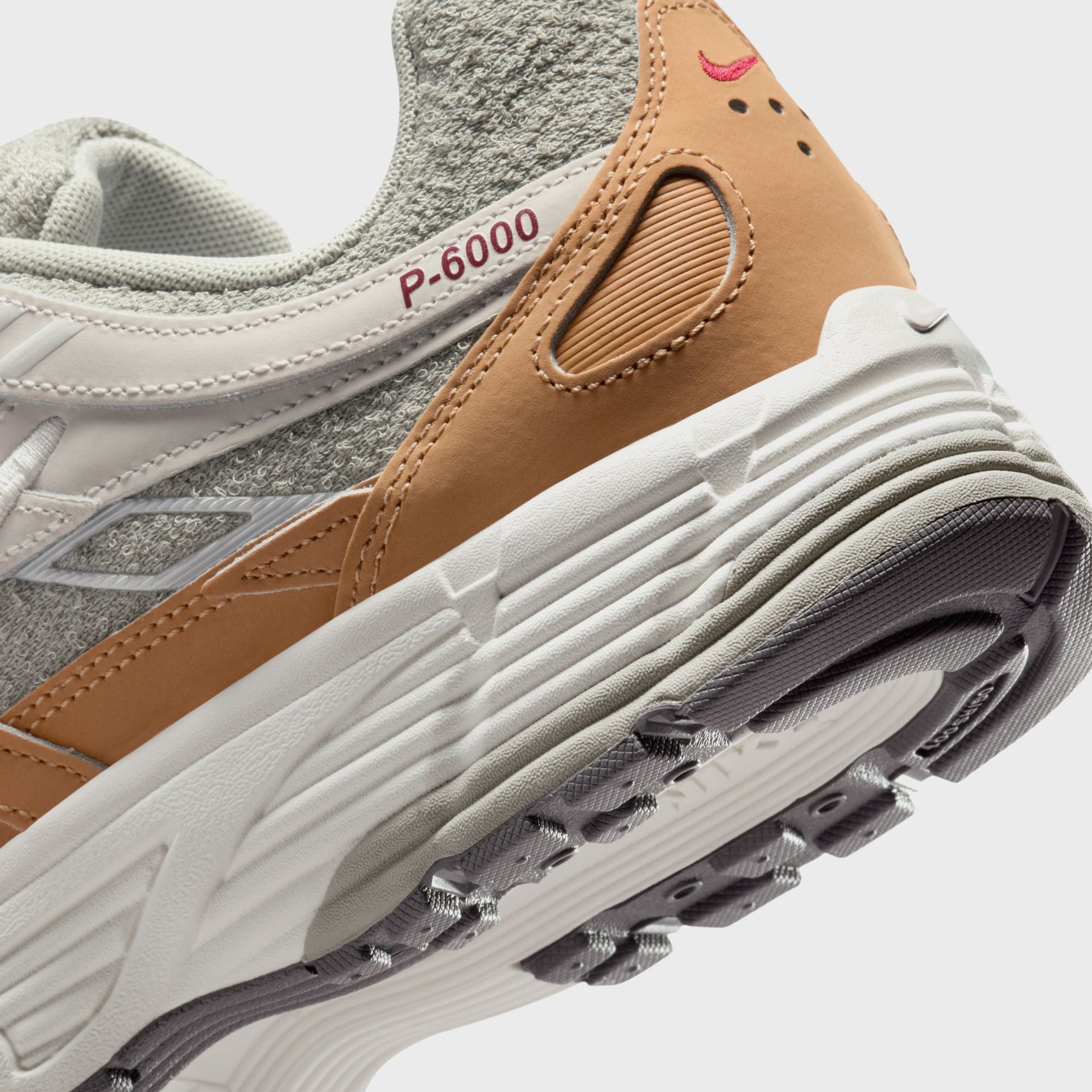 Nike P-6000 SE - Spruce Fog / Sail / Phantom / Sail