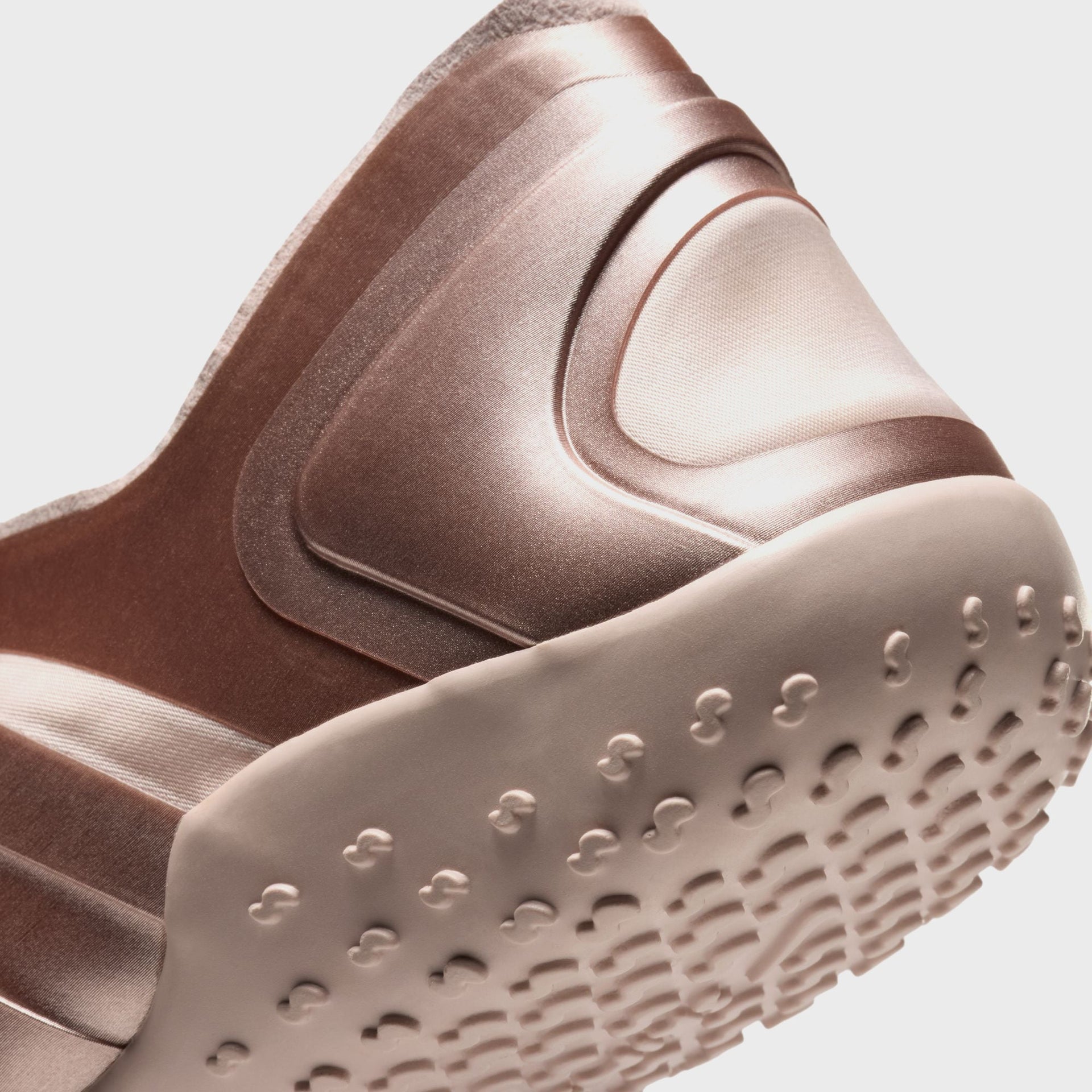 NikeSKIMS WMNS Rift Satin - Silt Red / Silt Red / Silt Red