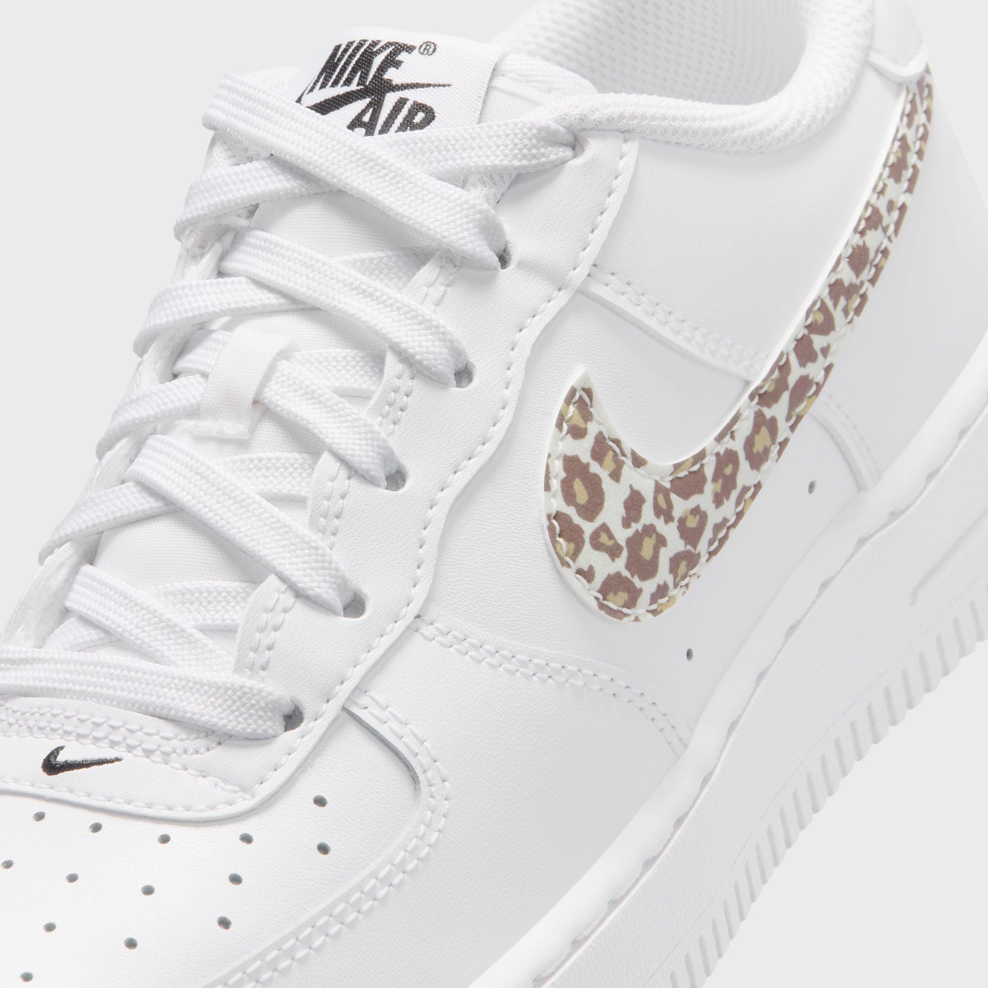 Nike GS Air Force 1 Low - White / Black