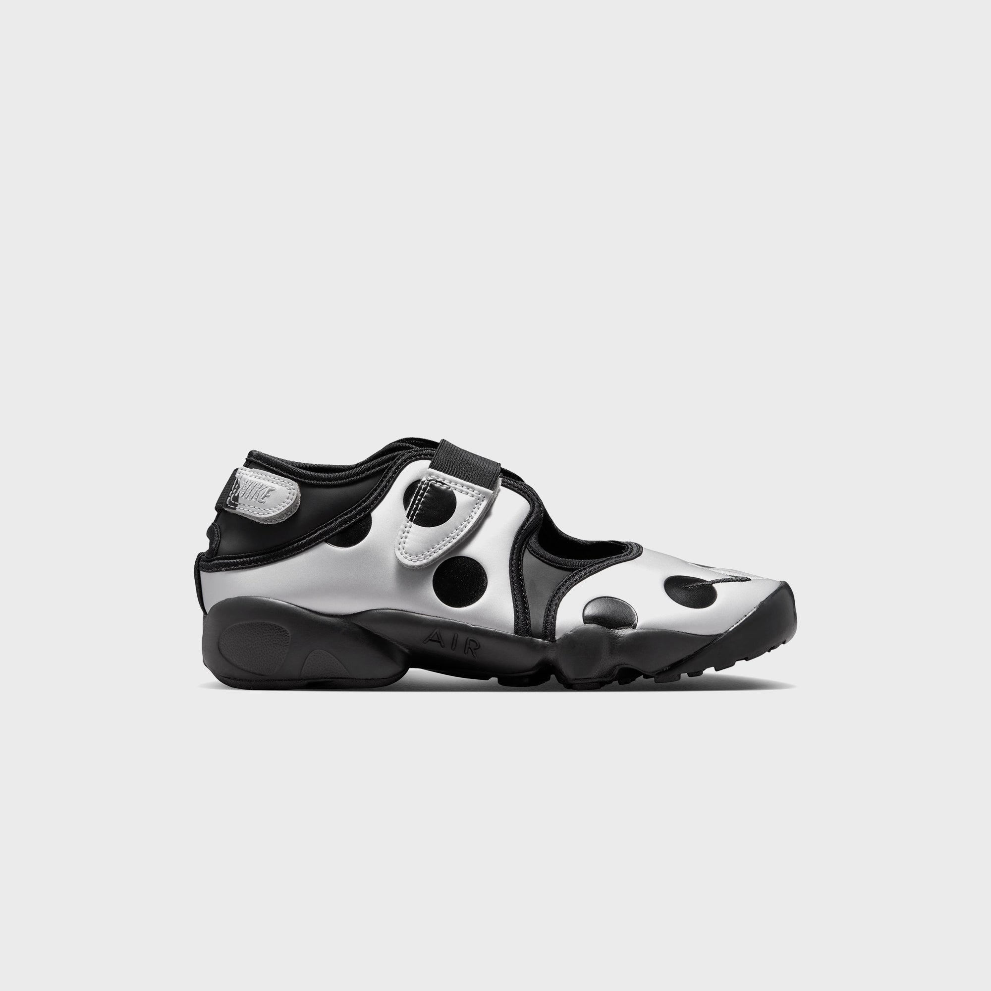 Nike WMNS Air Rift - Metallic Silver / Black – Kith