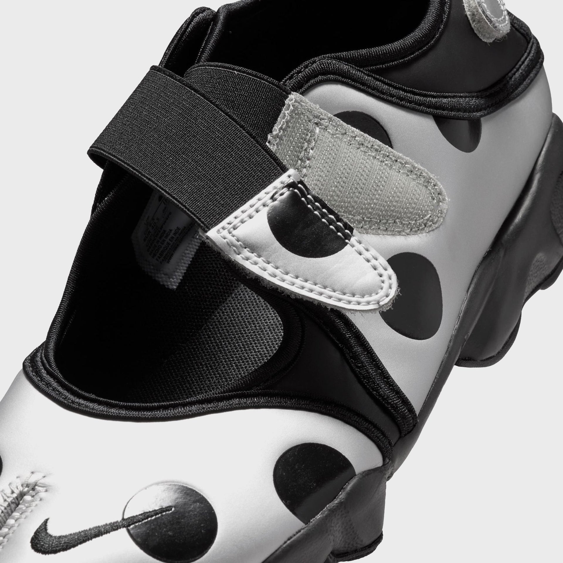 Nike WMNS Air Rift - Metallic Silver / Black