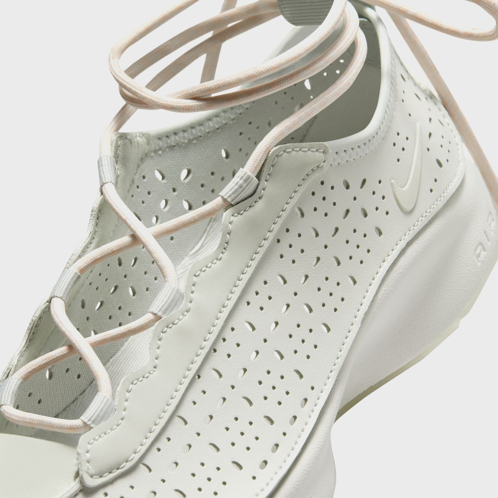 Nike WMNS Air Superfly - Vast Grey / Photon Dust / Dark Smoke Grey / Barely Rose