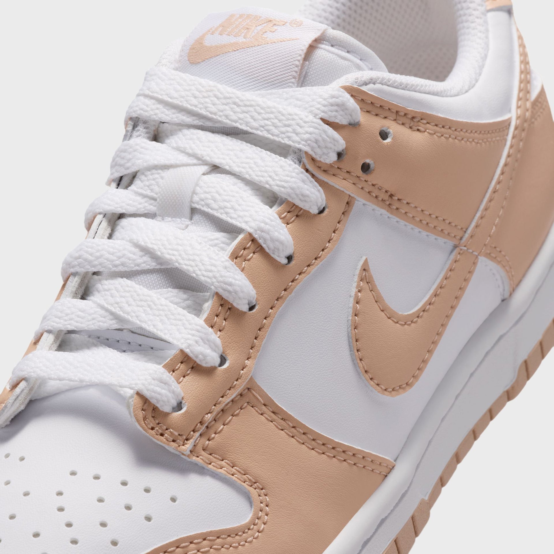 Nike GS Dunk Low - White / Shimmer
