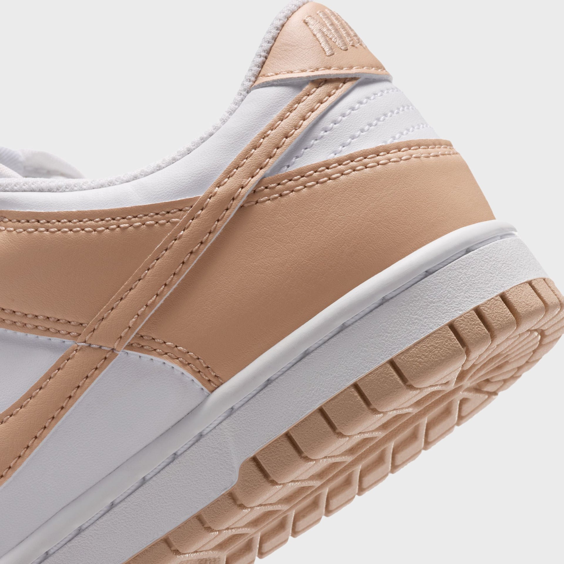 Nike GS Dunk Low - White / Shimmer