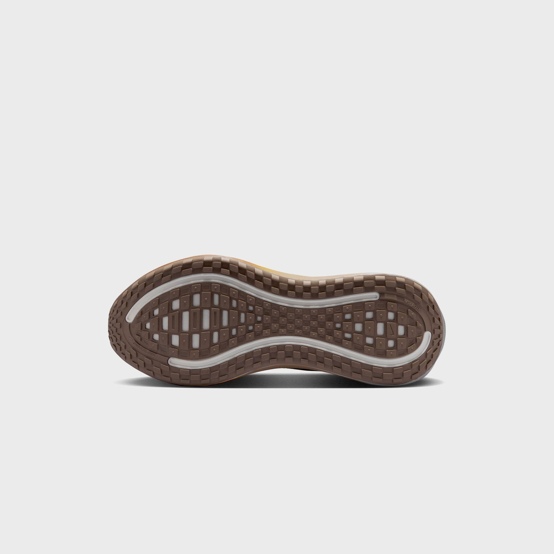 Nike Vomero Plus - Desert Camo / Yukon Brown / Ceramic / College Grey / Smoke Grey
