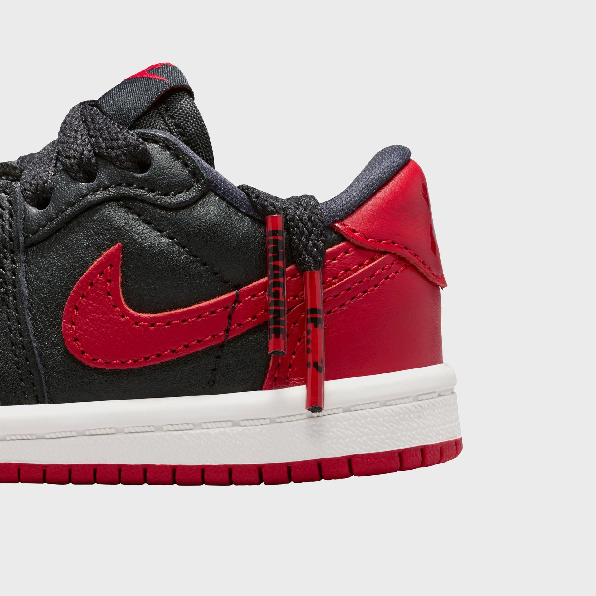 Jordan TD Jordan 1 Retro Low OG - Black / Varsity Red / Summit White