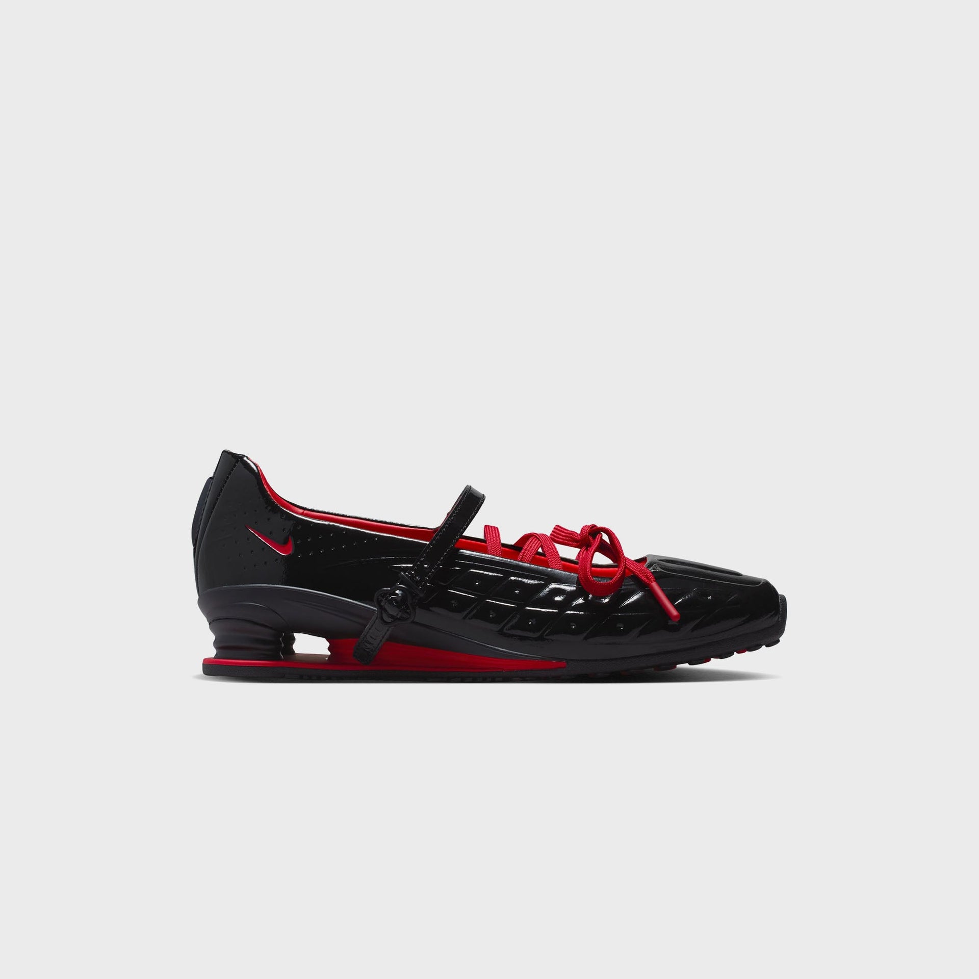 Nike x LABELHOOD WMNS Shox Z Calistra - Black / University Red