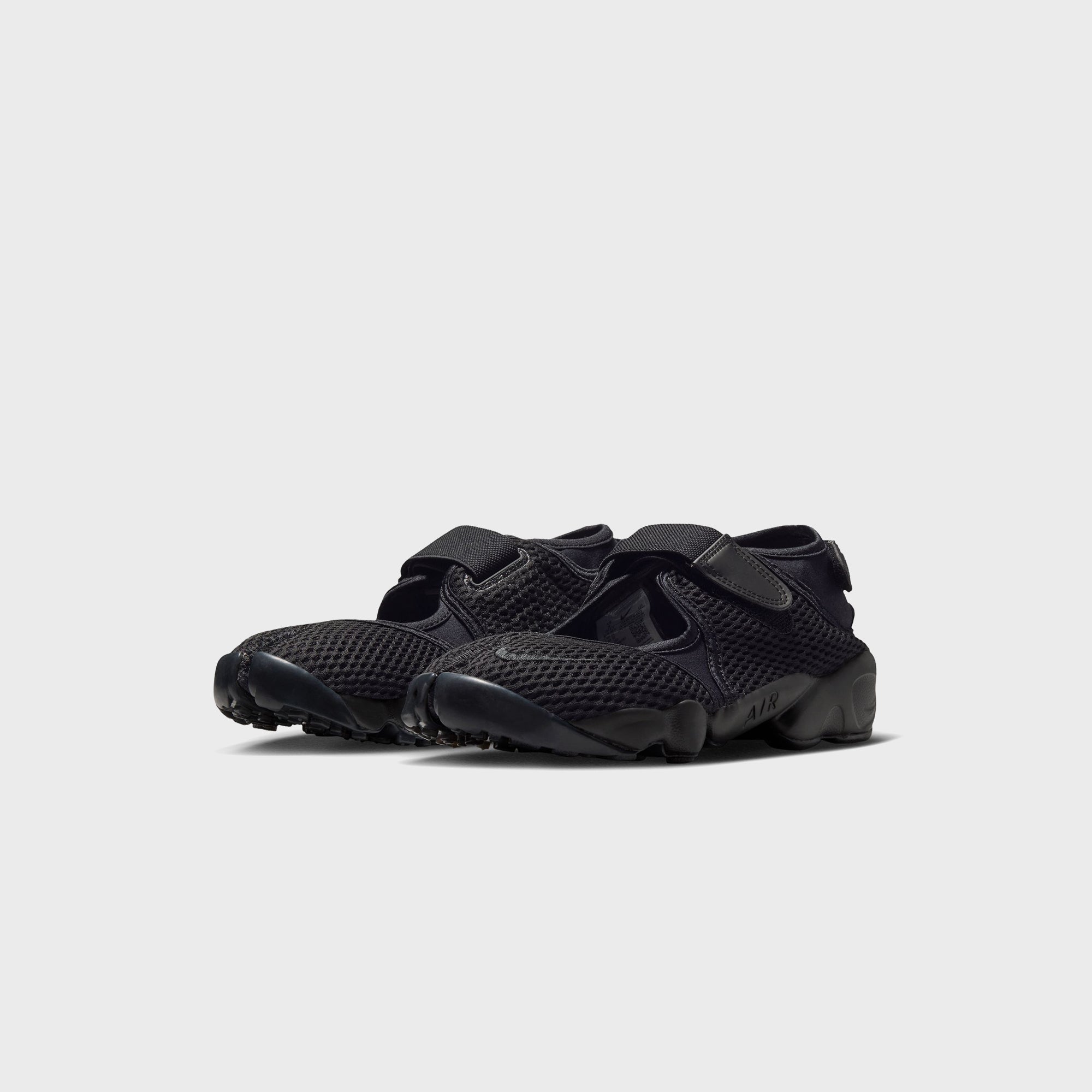 Nike WMNS Air Rift Mesh - Black / White – Kith