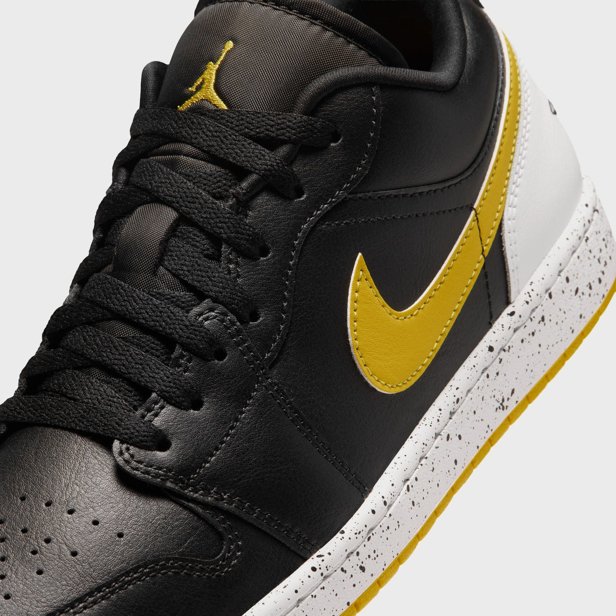 Jordan Air Jordan 1 Low SE - Black / White / Tour Yellow